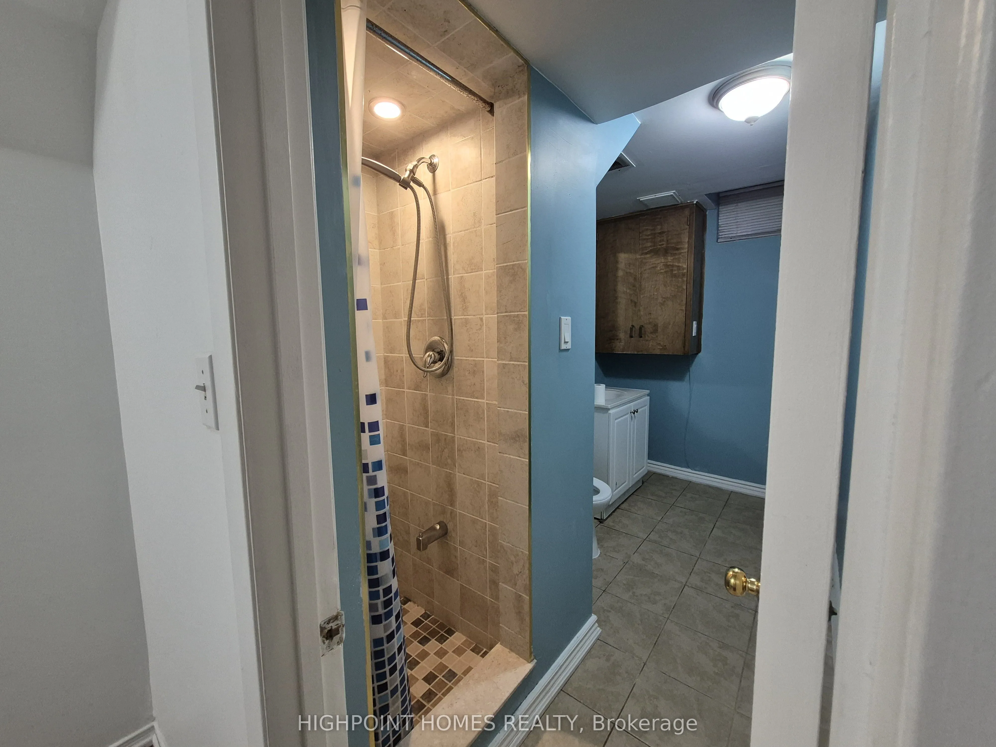 27 Deerpark Crescent S