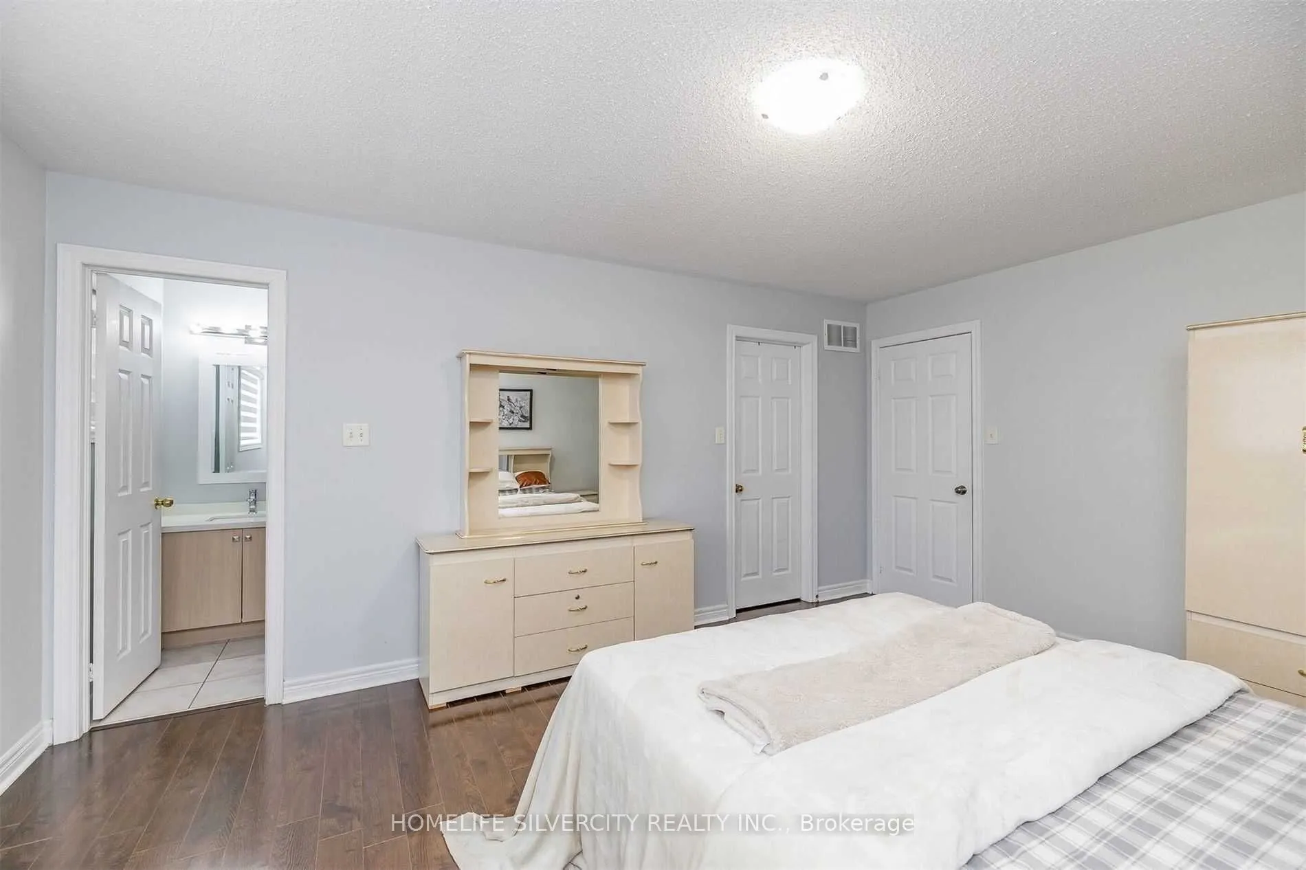 39 Summerdale Crescent