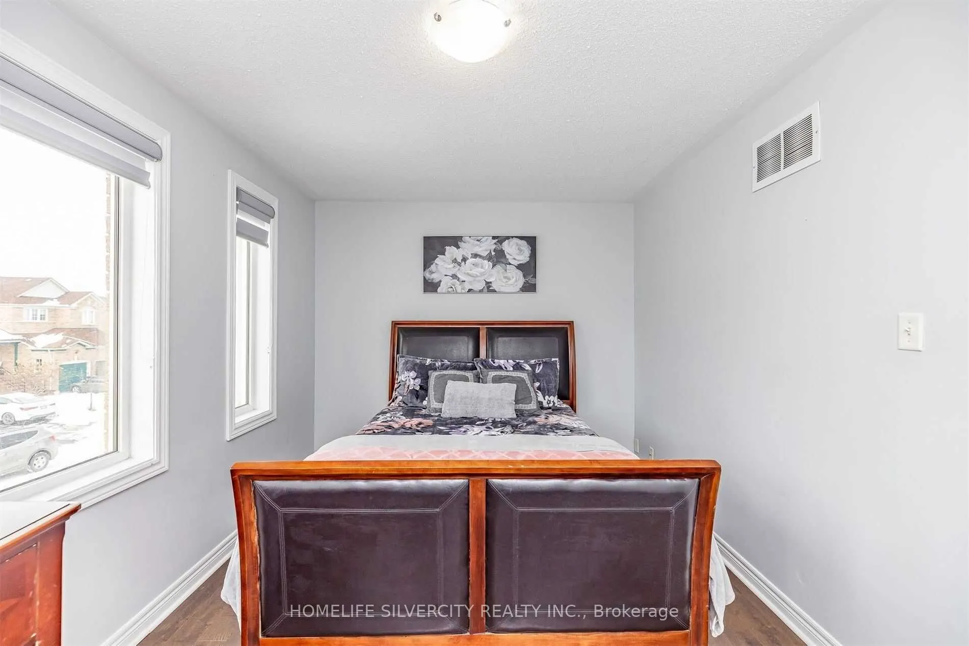 39 Summerdale Crescent