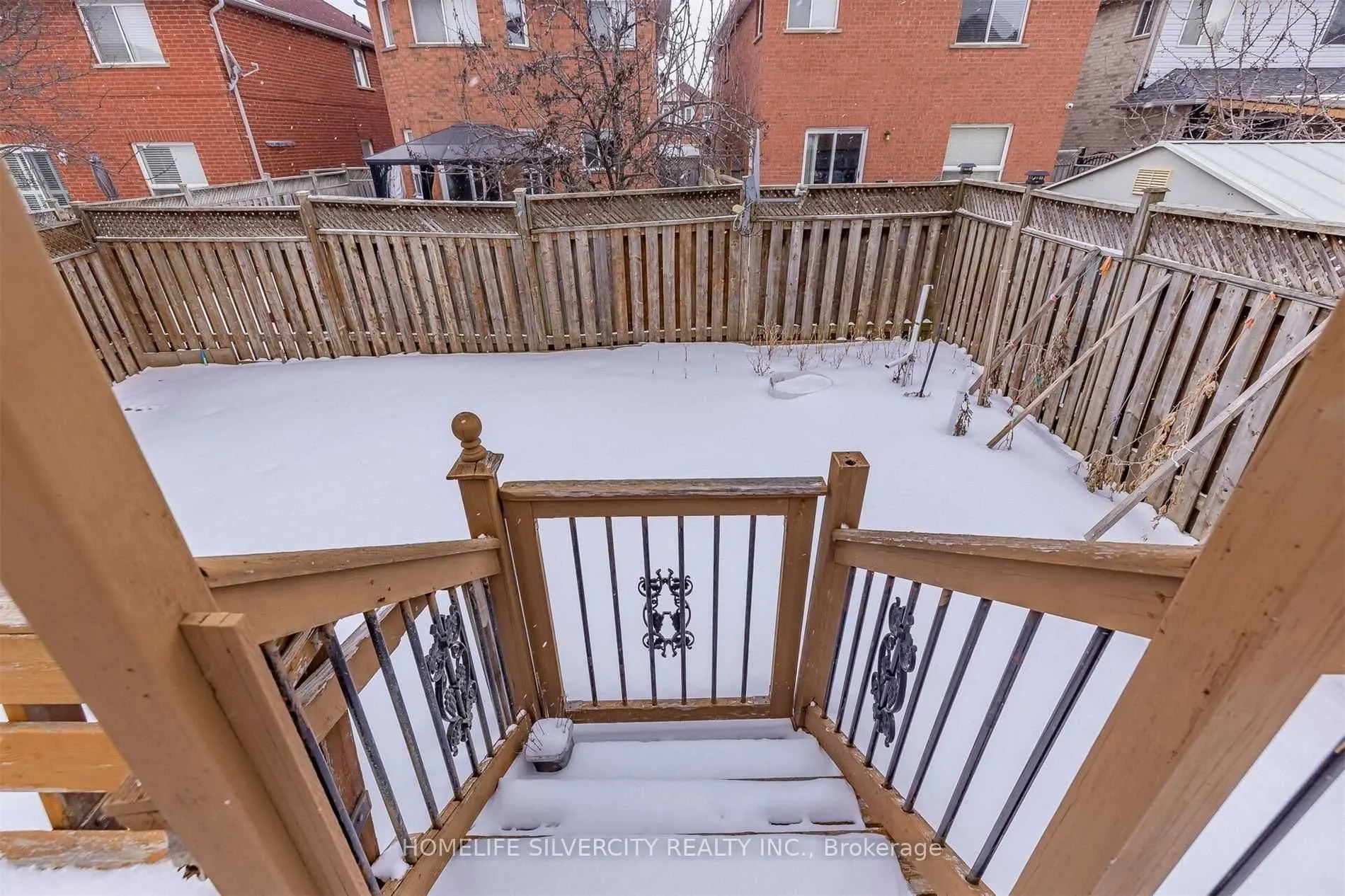 39 Summerdale Crescent