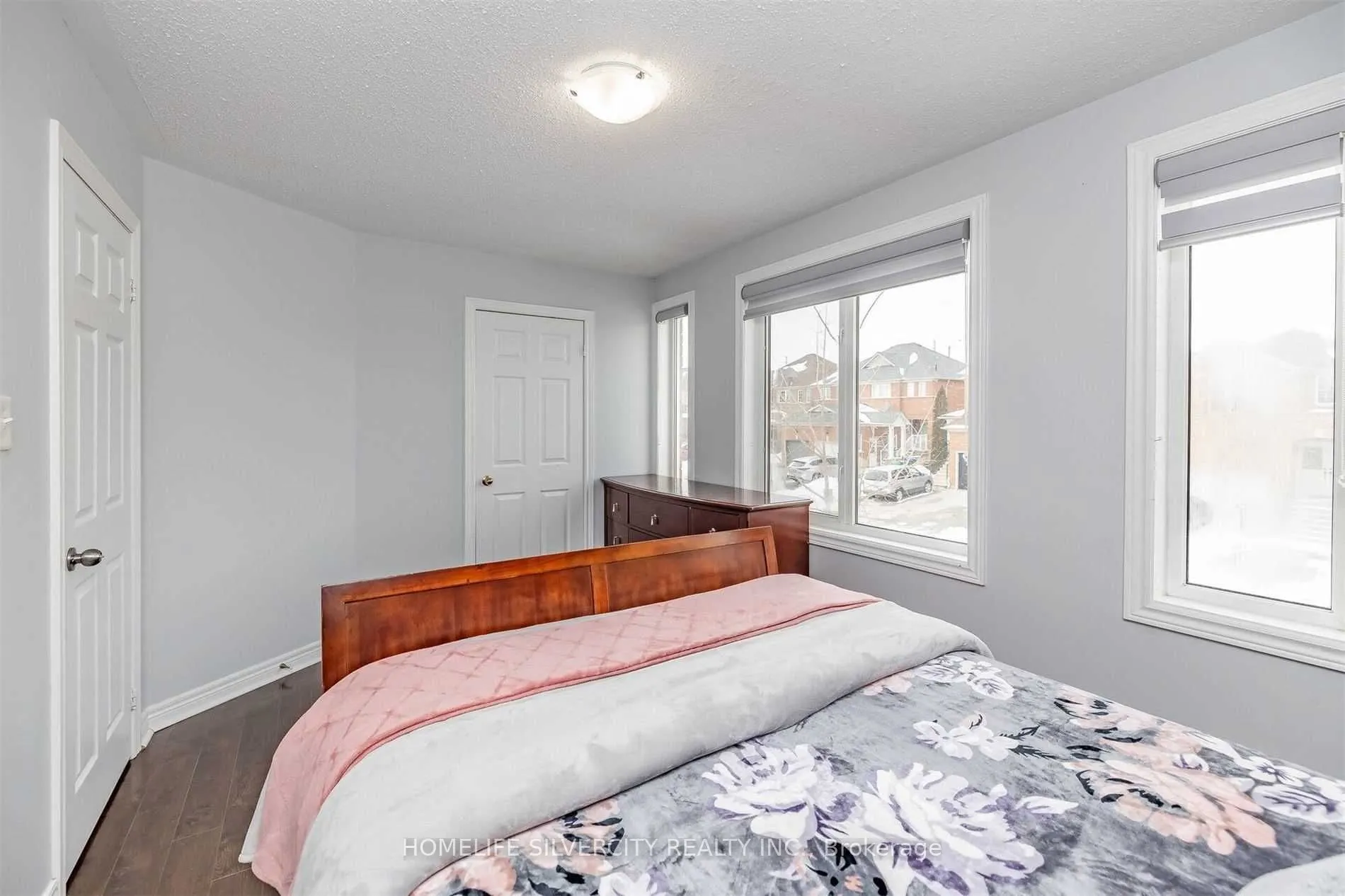 39 Summerdale Crescent