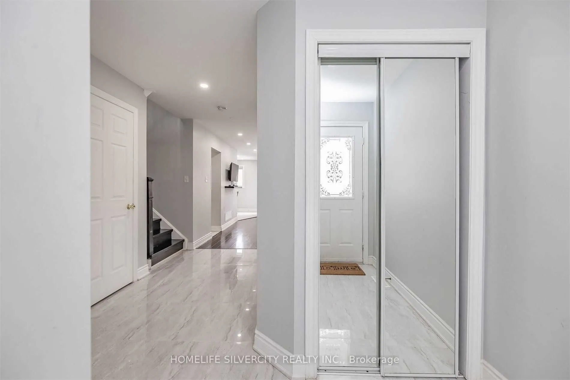 39 Summerdale Crescent