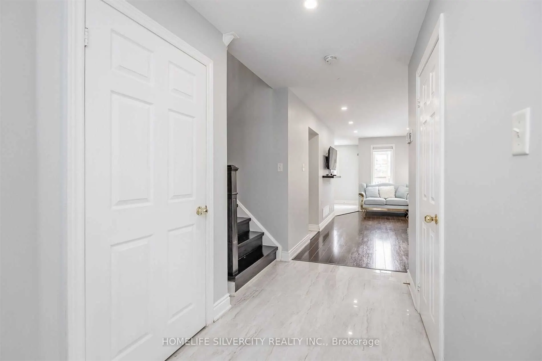 39 Summerdale Crescent