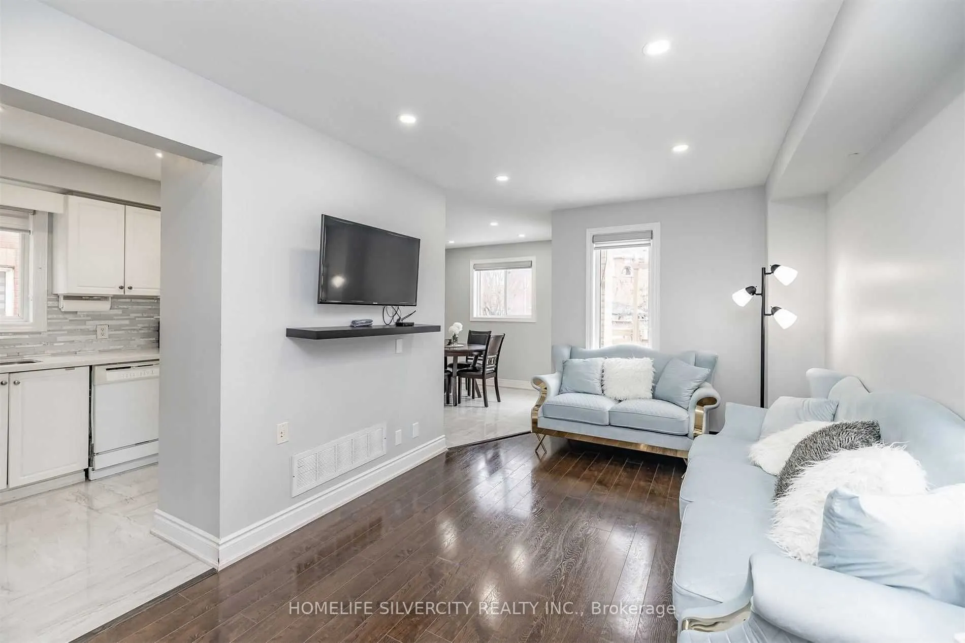 39 Summerdale Crescent