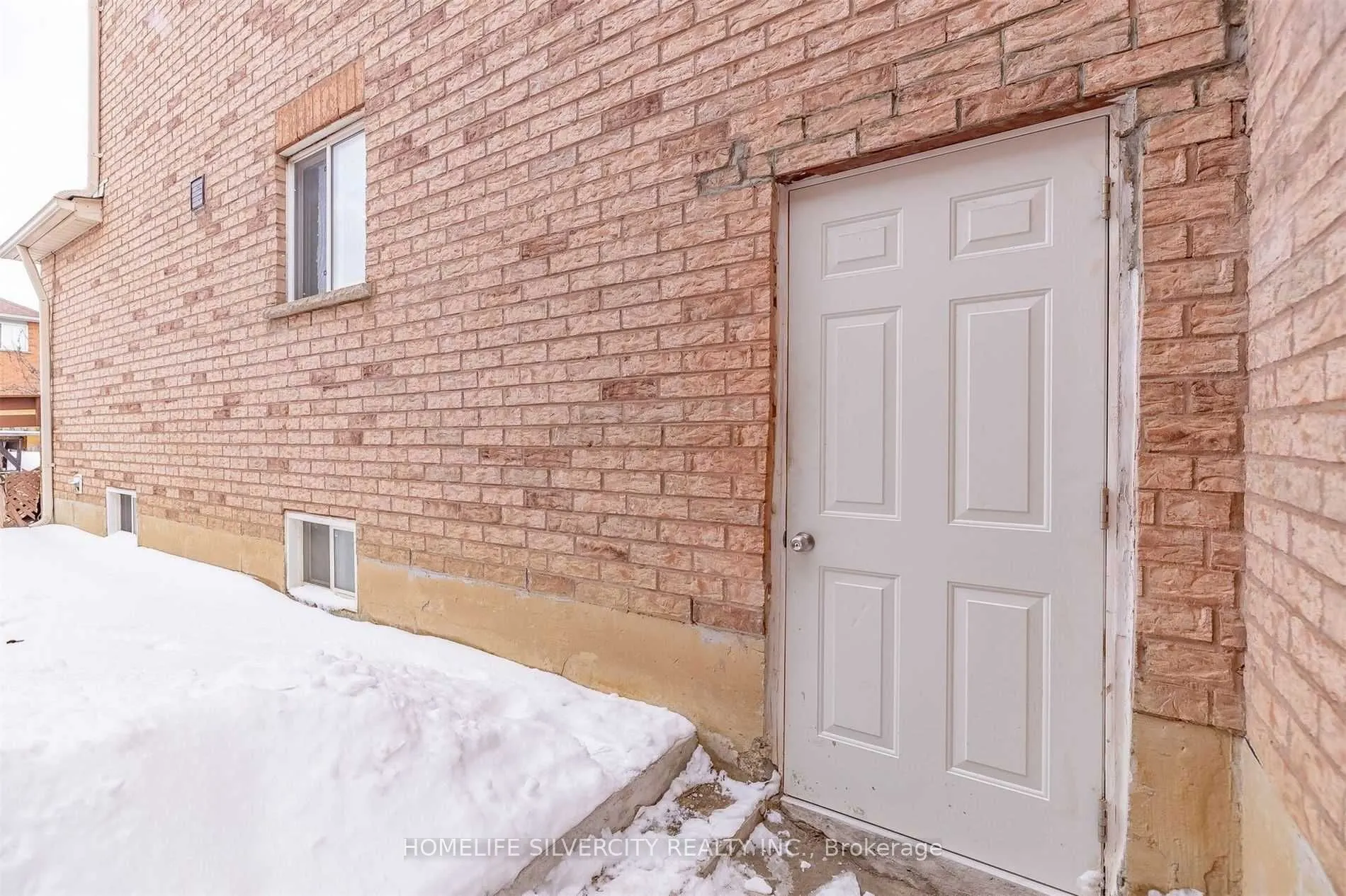 39 Summerdale Crescent