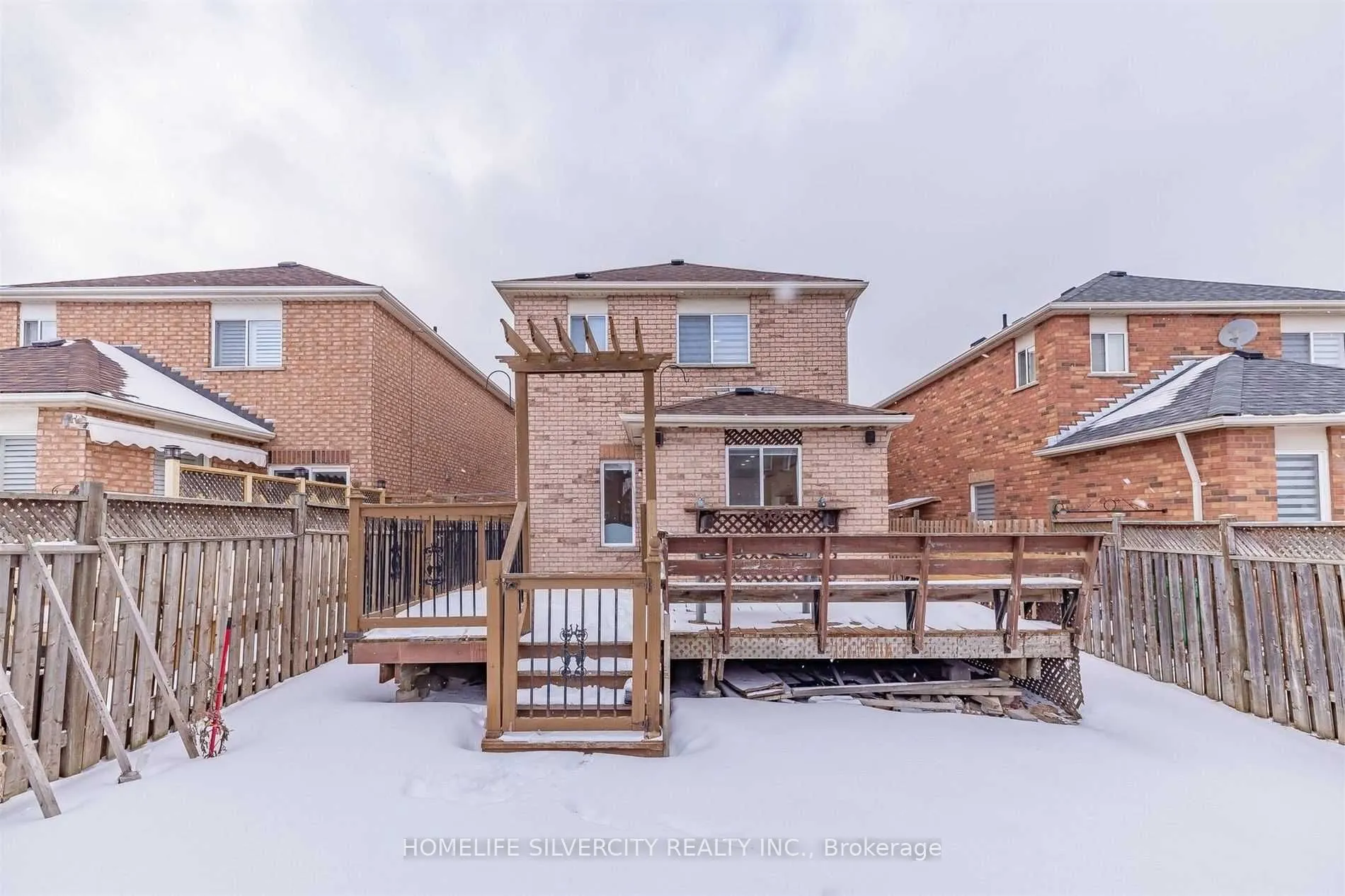39 Summerdale Crescent