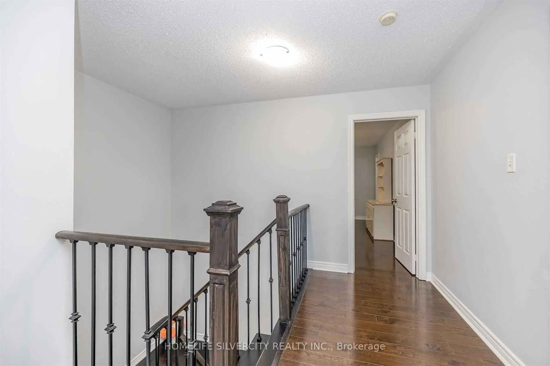 39 Summerdale Crescent