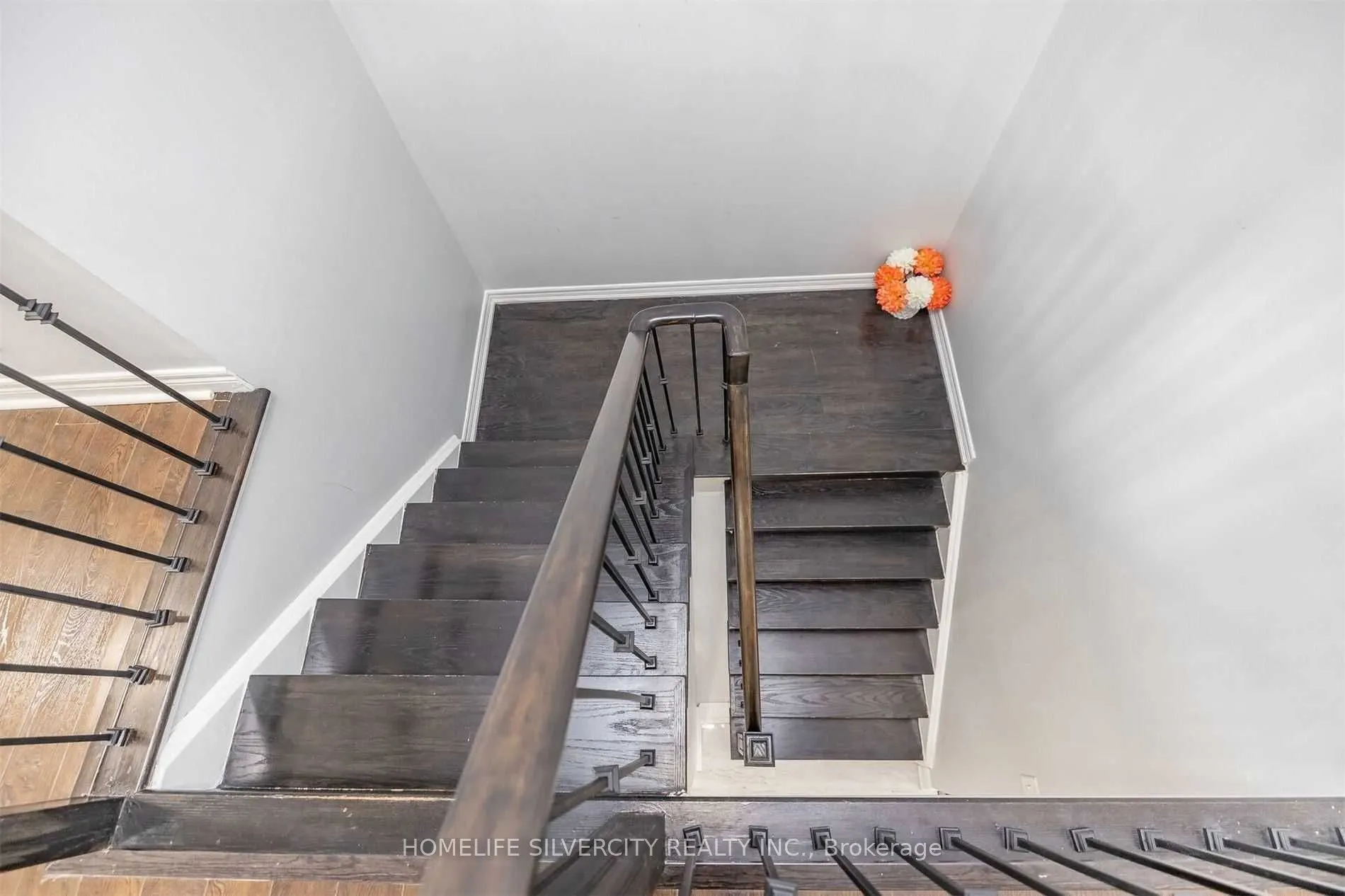 39 Summerdale Crescent