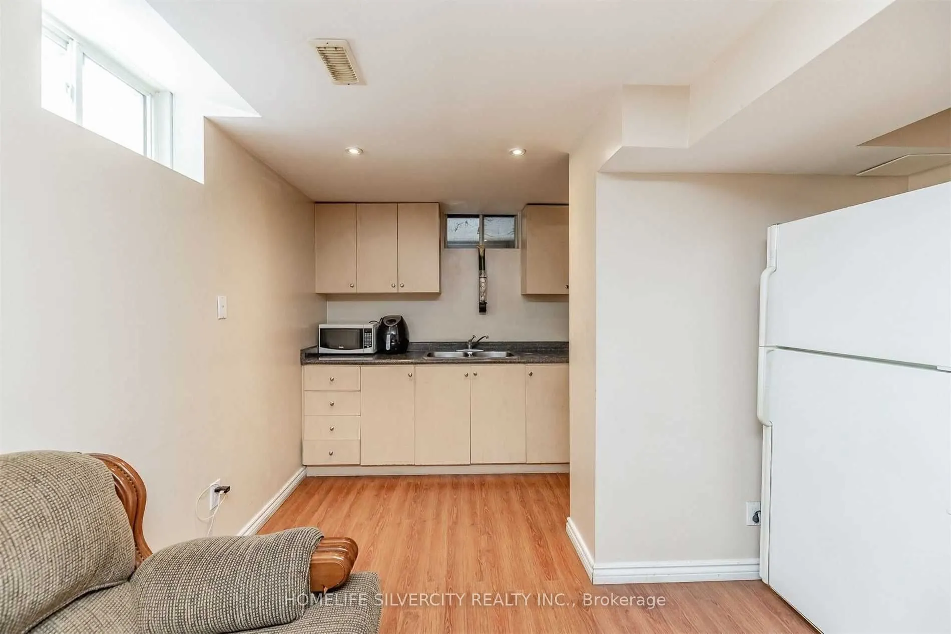 39 Summerdale Crescent