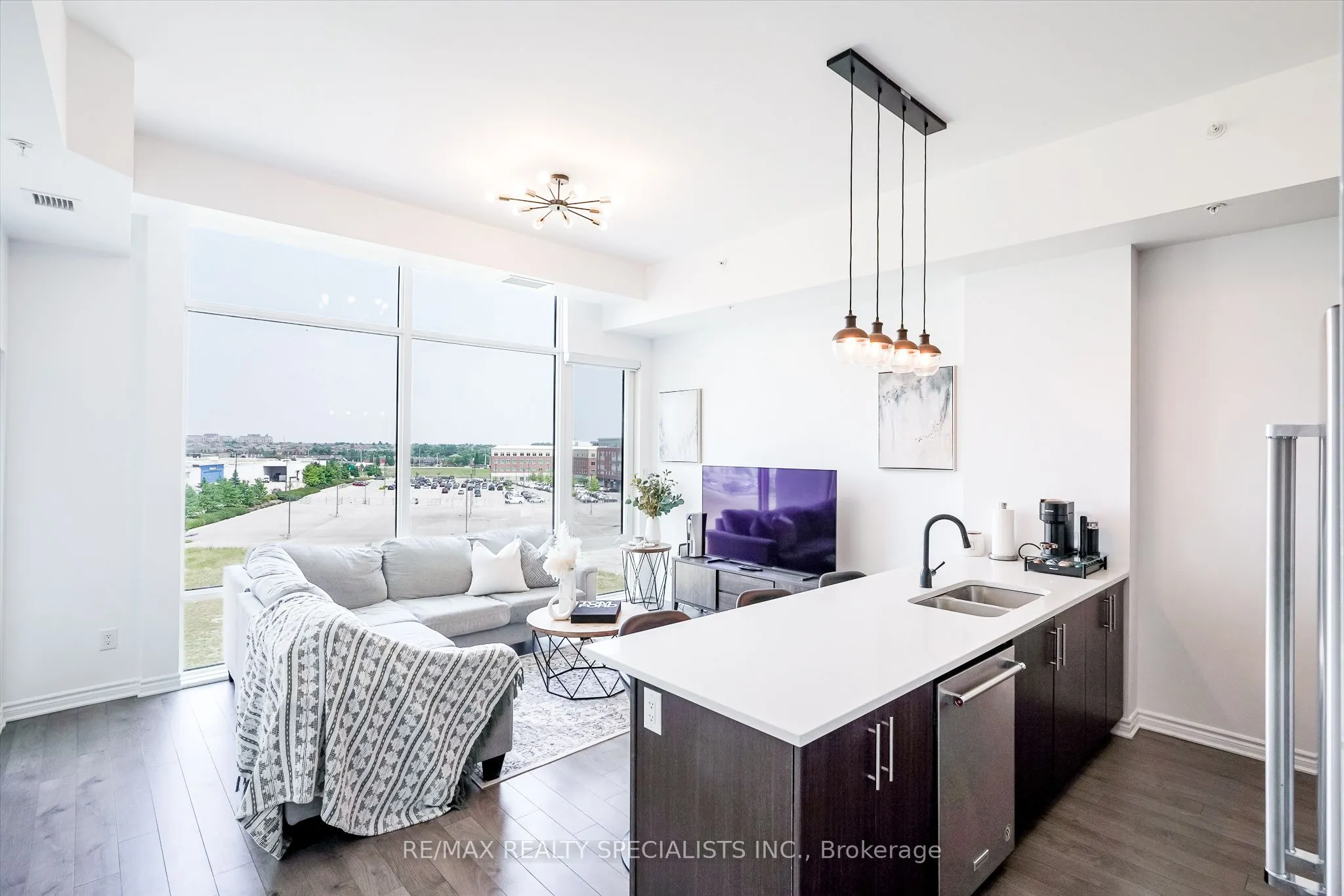 150 Oak Park Boulevard, #513