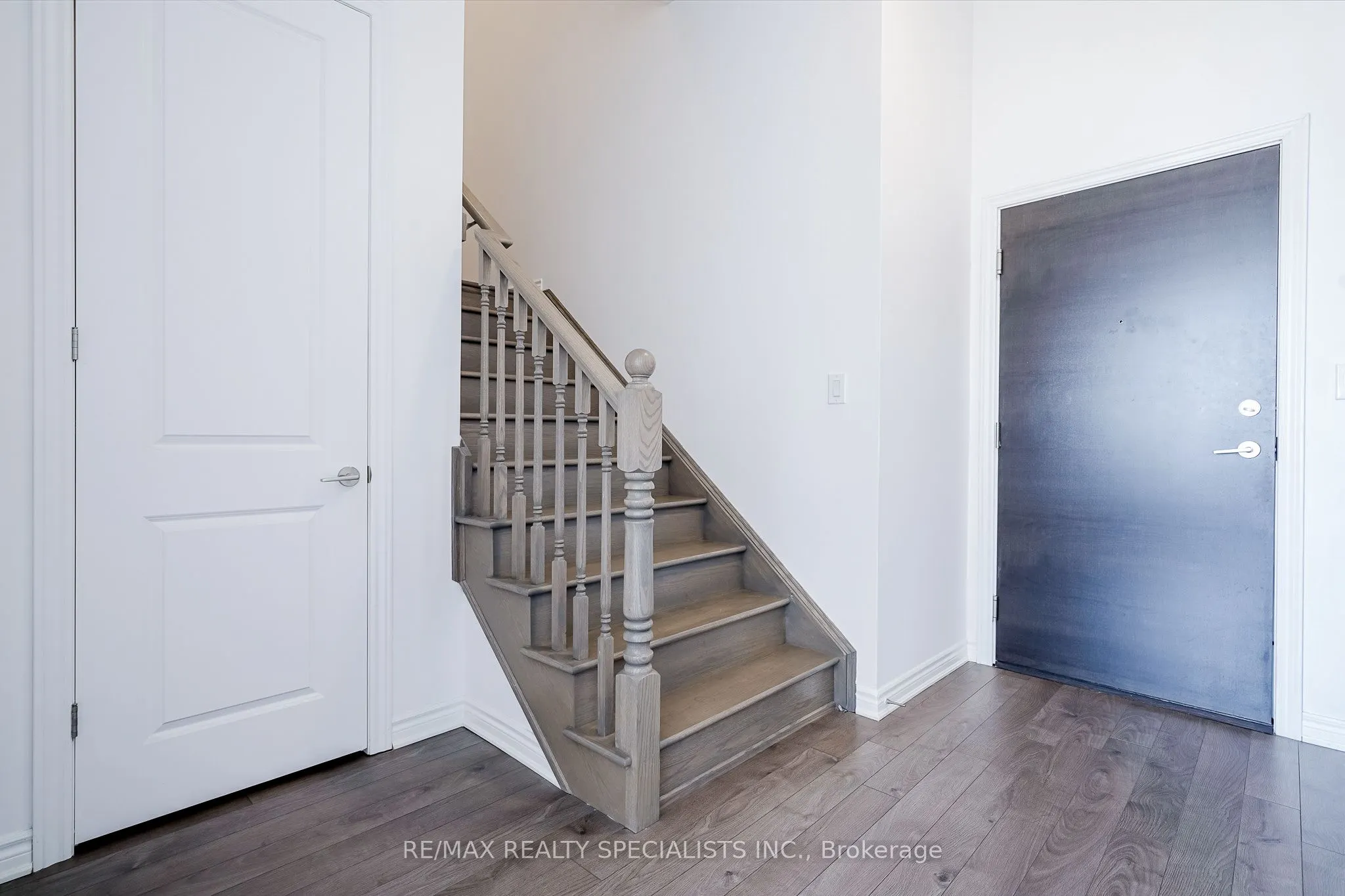 150 Oak Park Boulevard, #513
