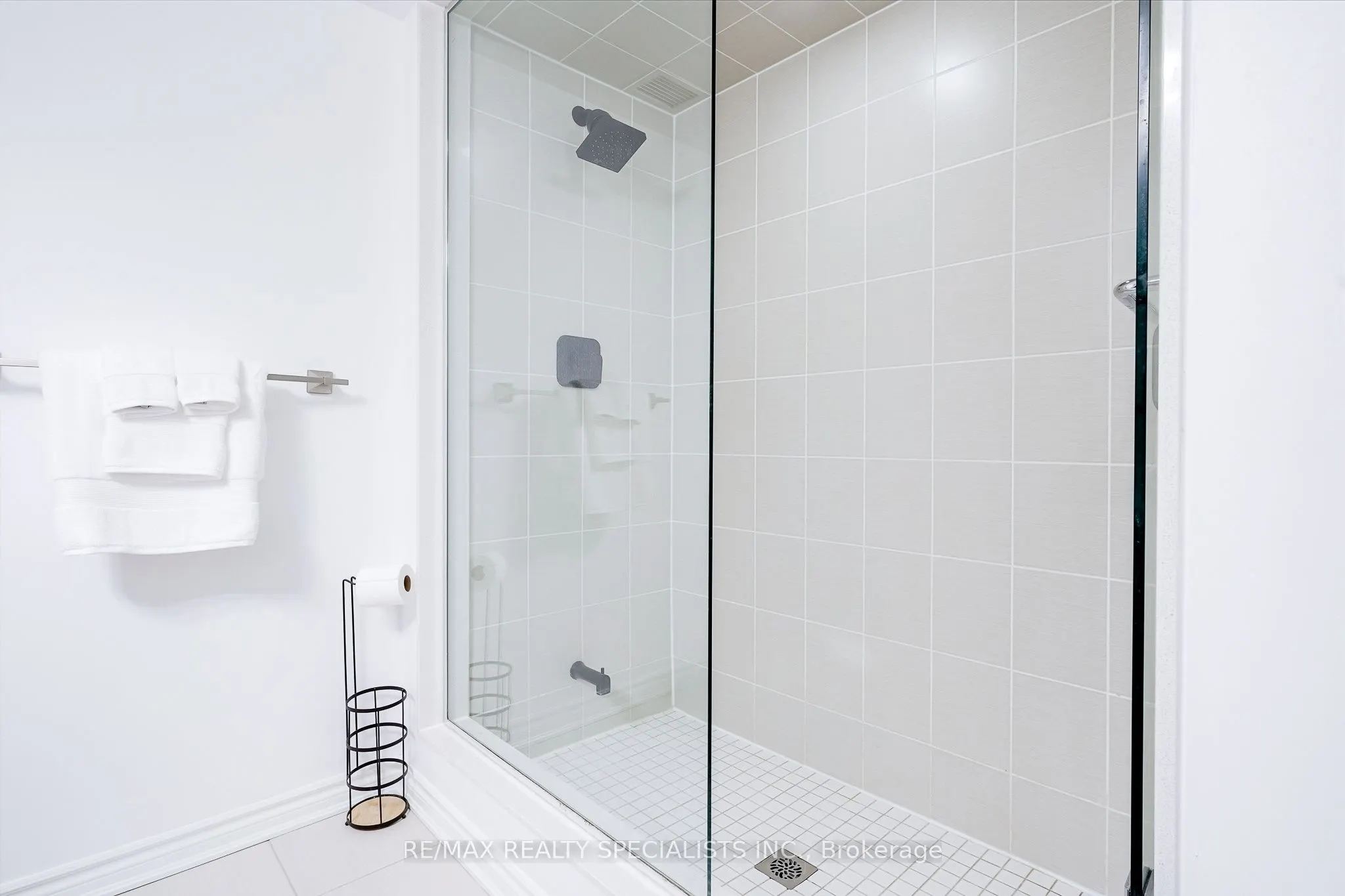 150 Oak Park Boulevard, #513