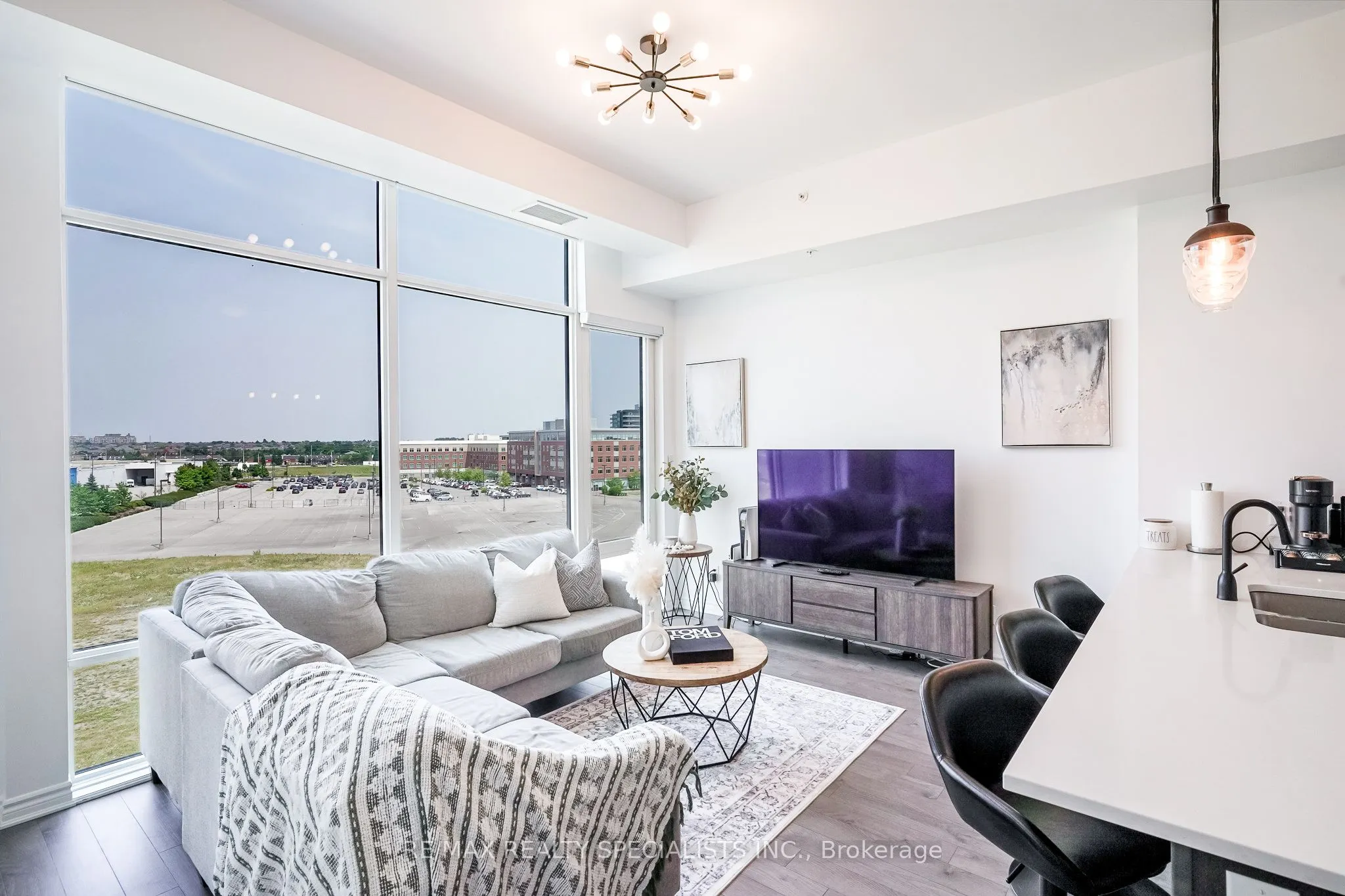 150 Oak Park Boulevard, #513