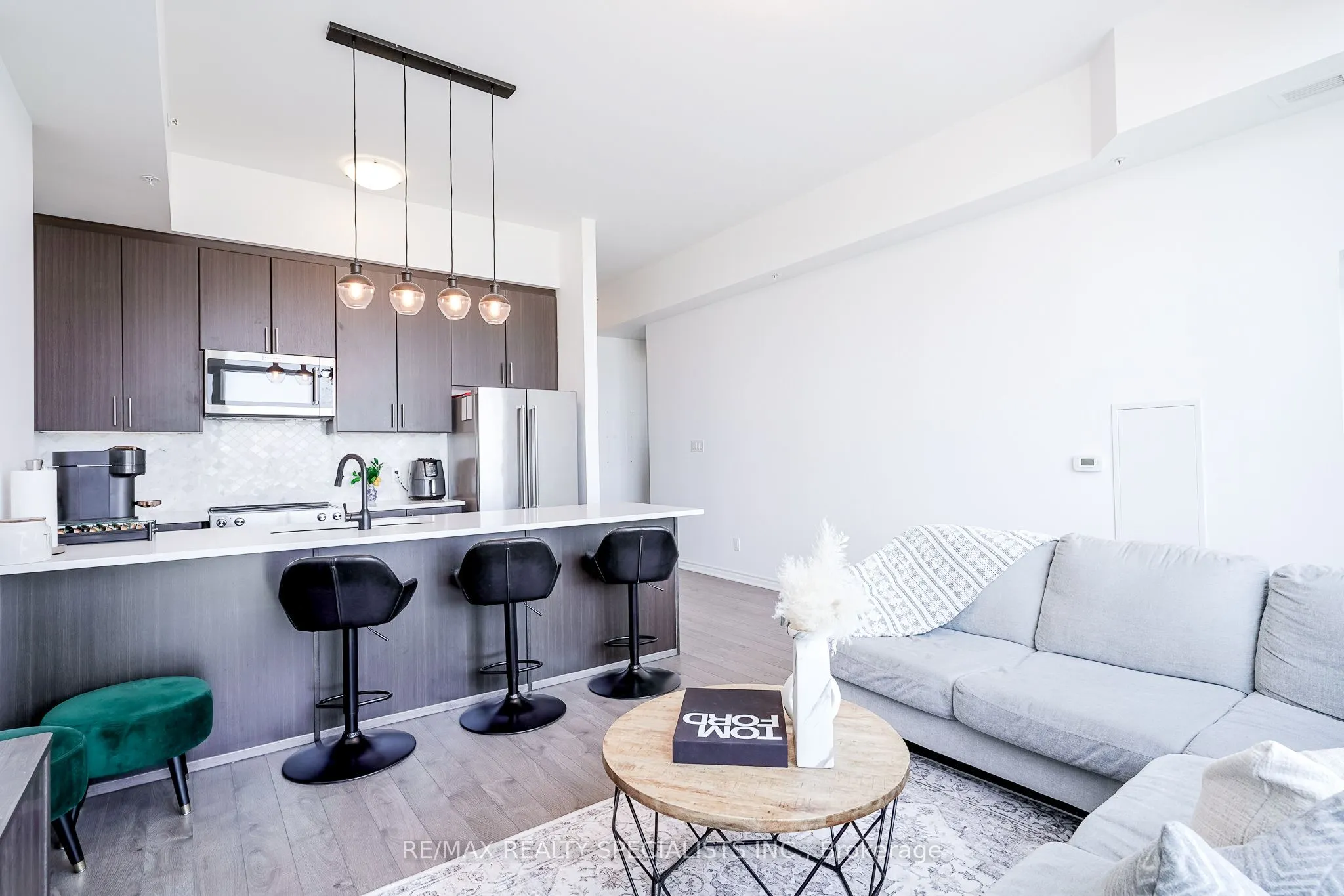 150 Oak Park Boulevard, #513