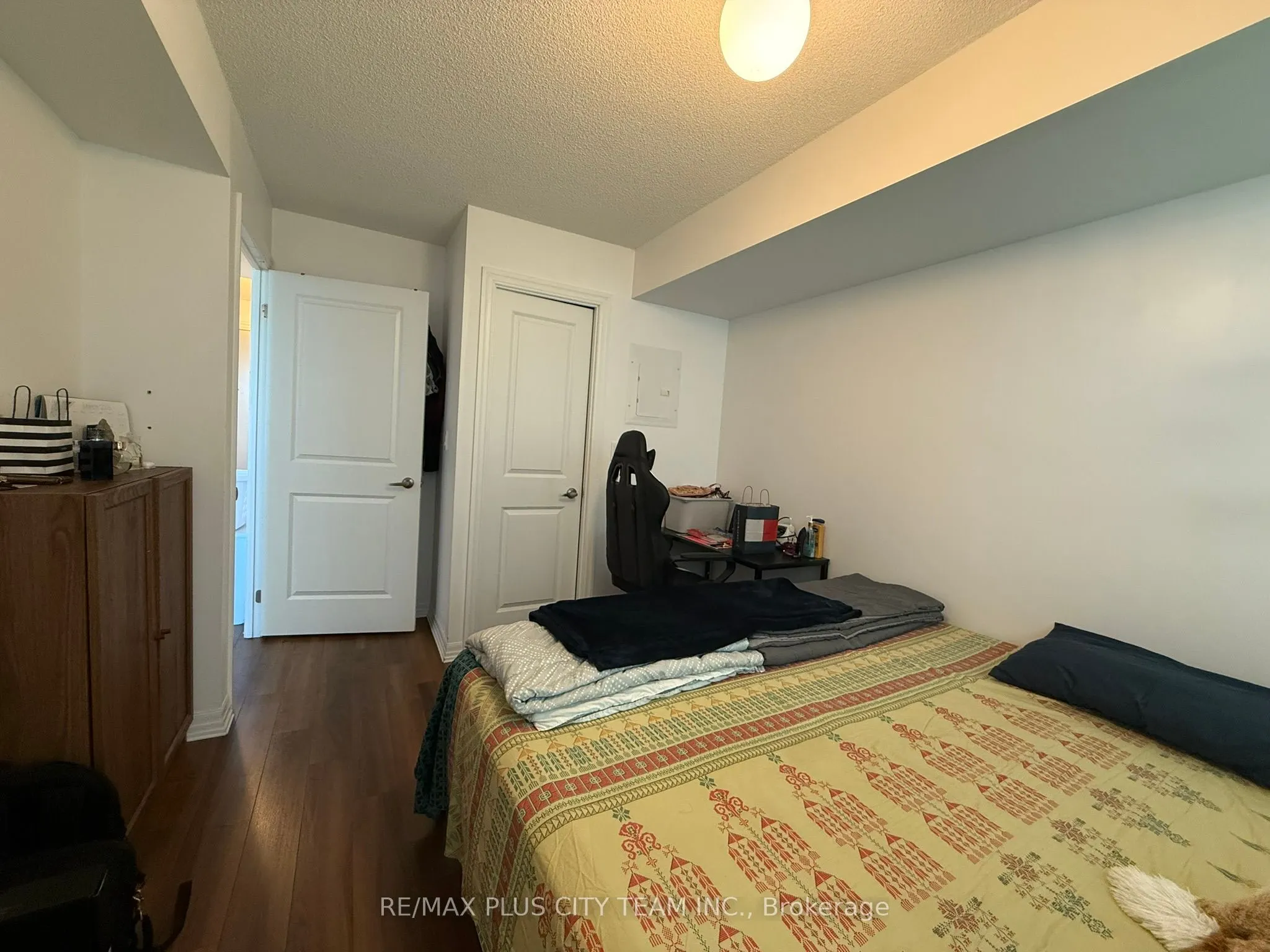 80 Esther Lorrie Drive S, #807