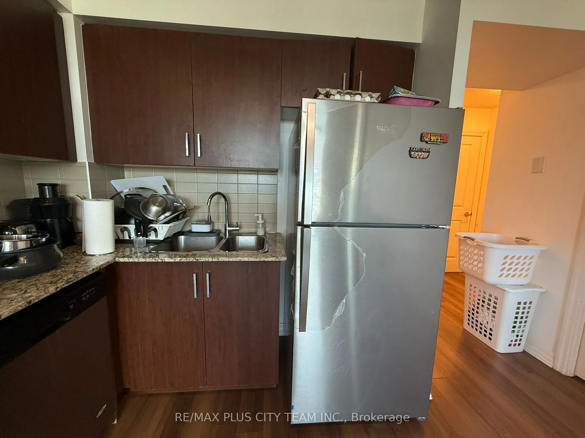 80 Esther Lorrie Drive S, #807