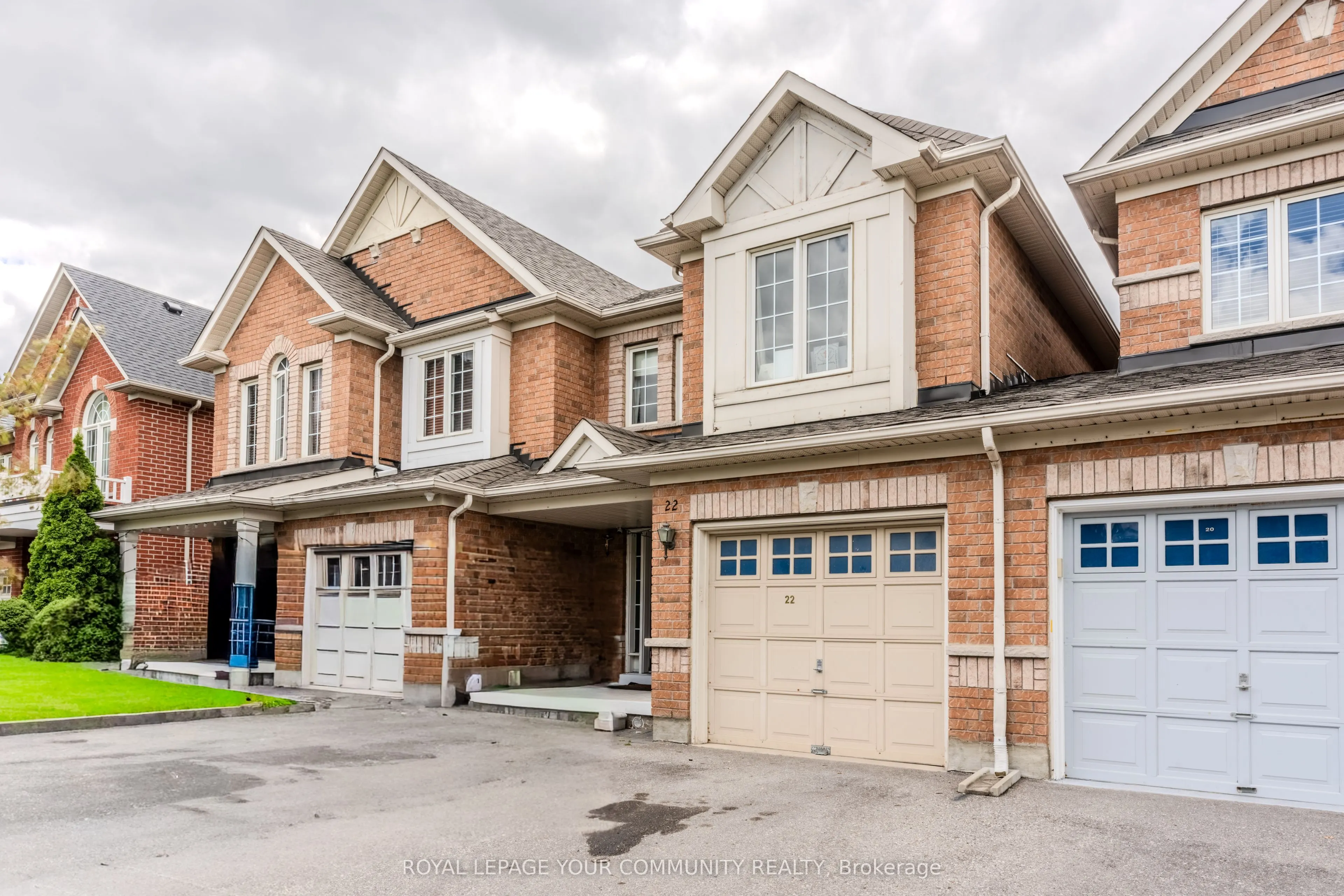 22 Panama Place