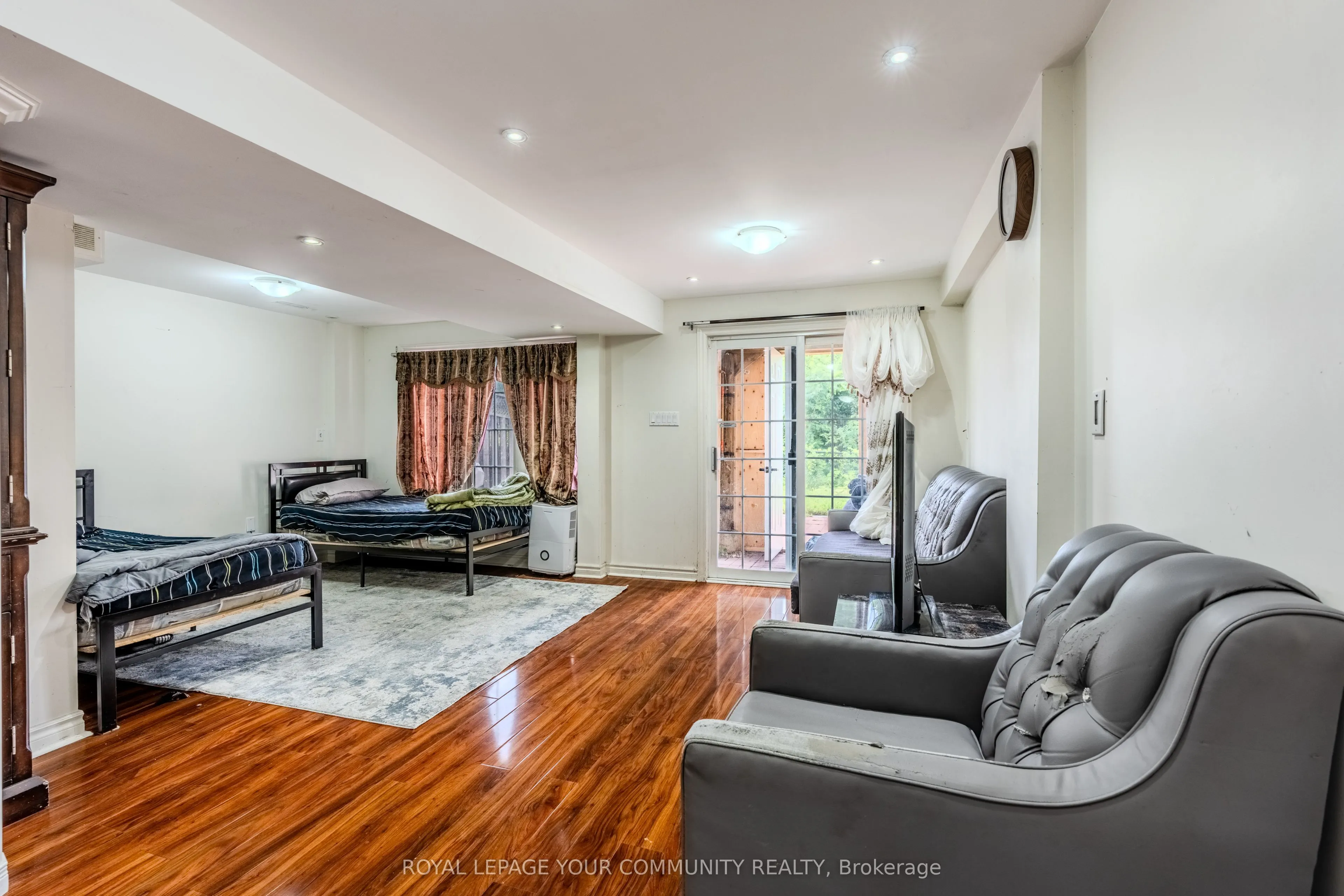 22 Panama Place