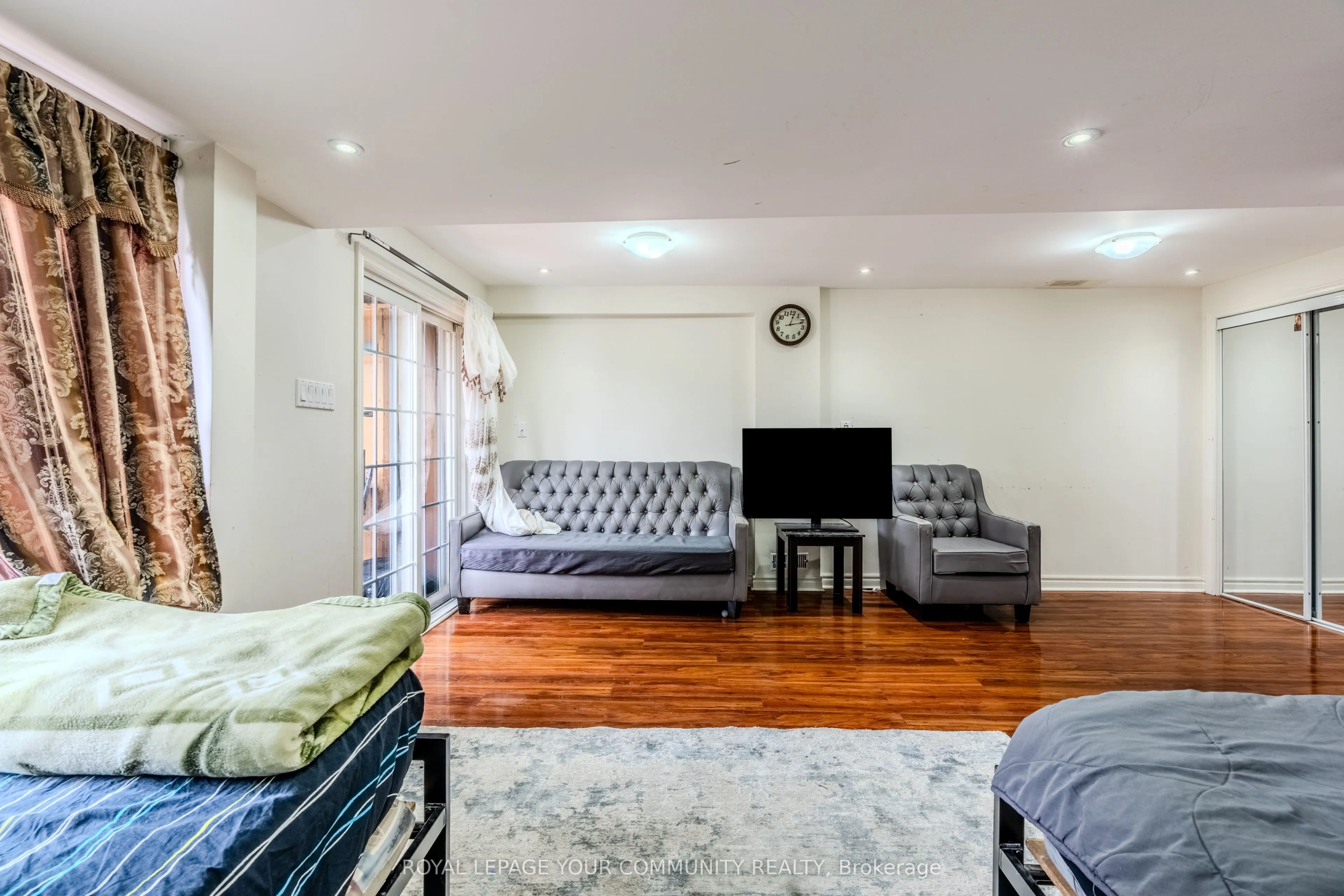 22 Panama Place