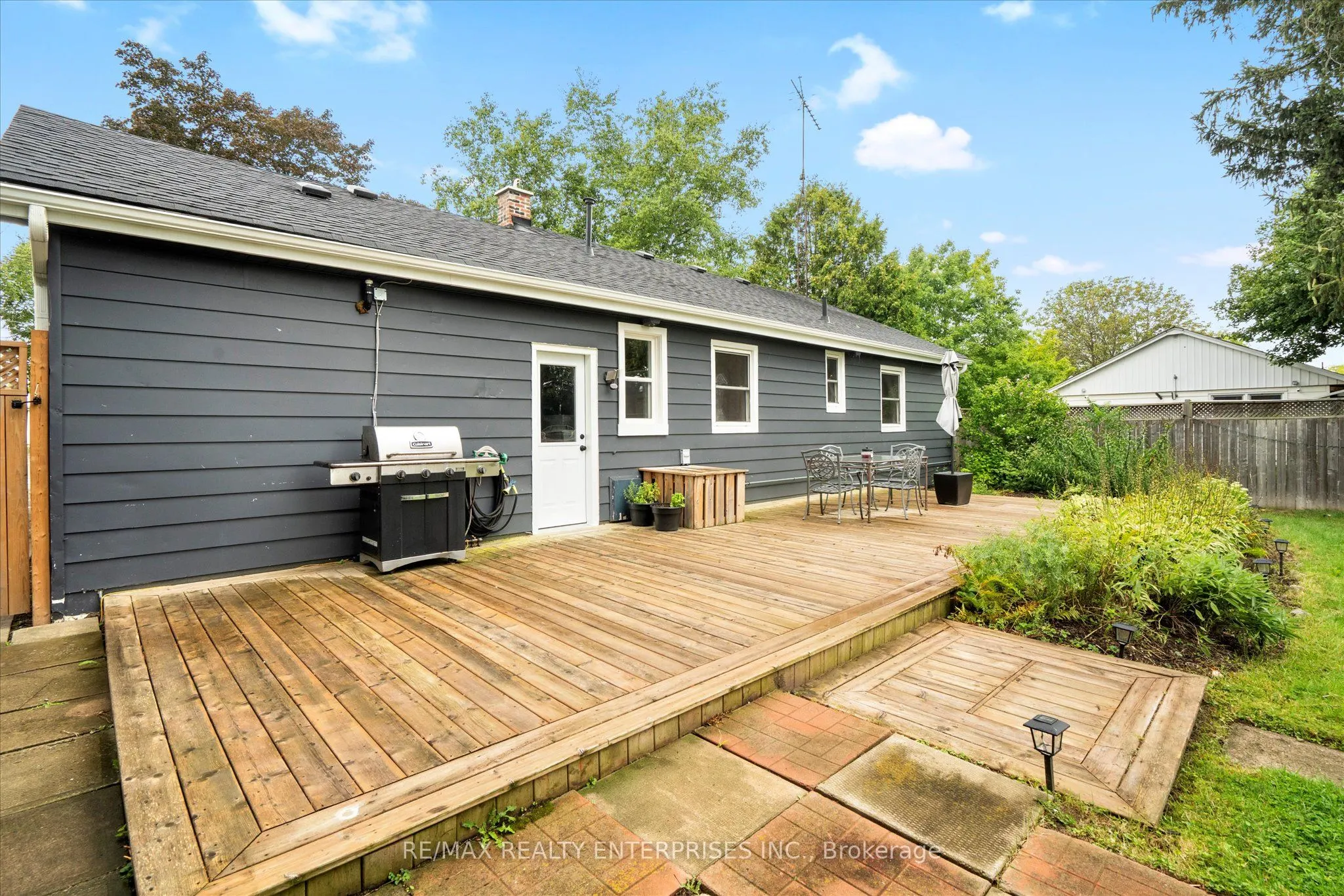 6295 Guelph Line