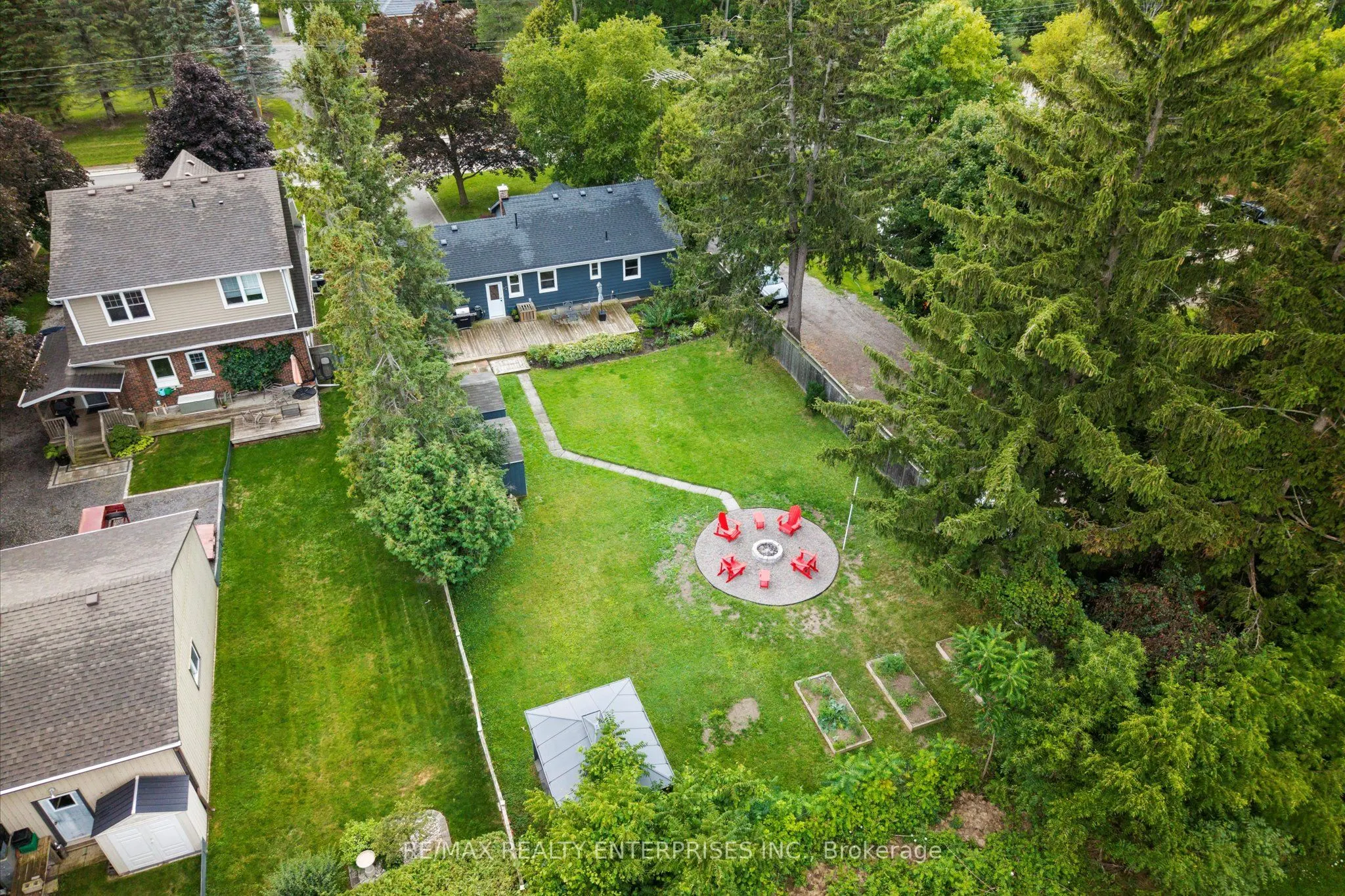 6295 Guelph Line
