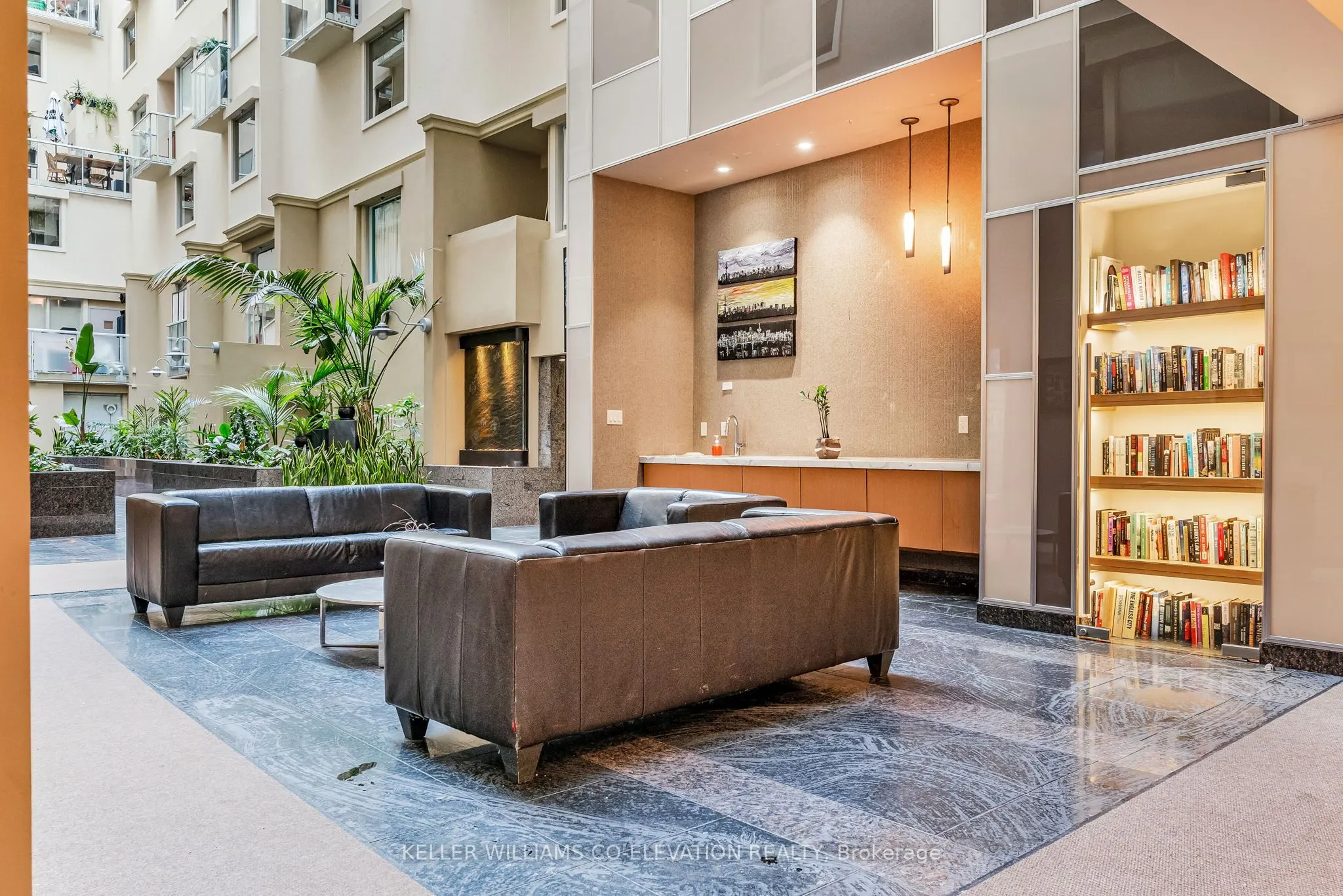 437 Roncesvalles Avenue, #215