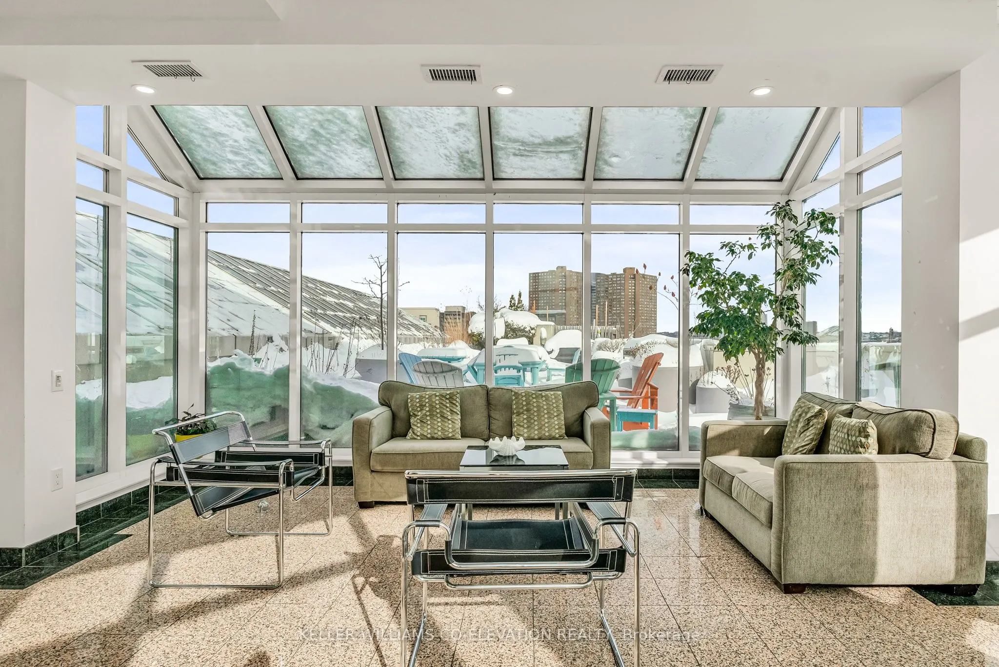 437 Roncesvalles Avenue, #215