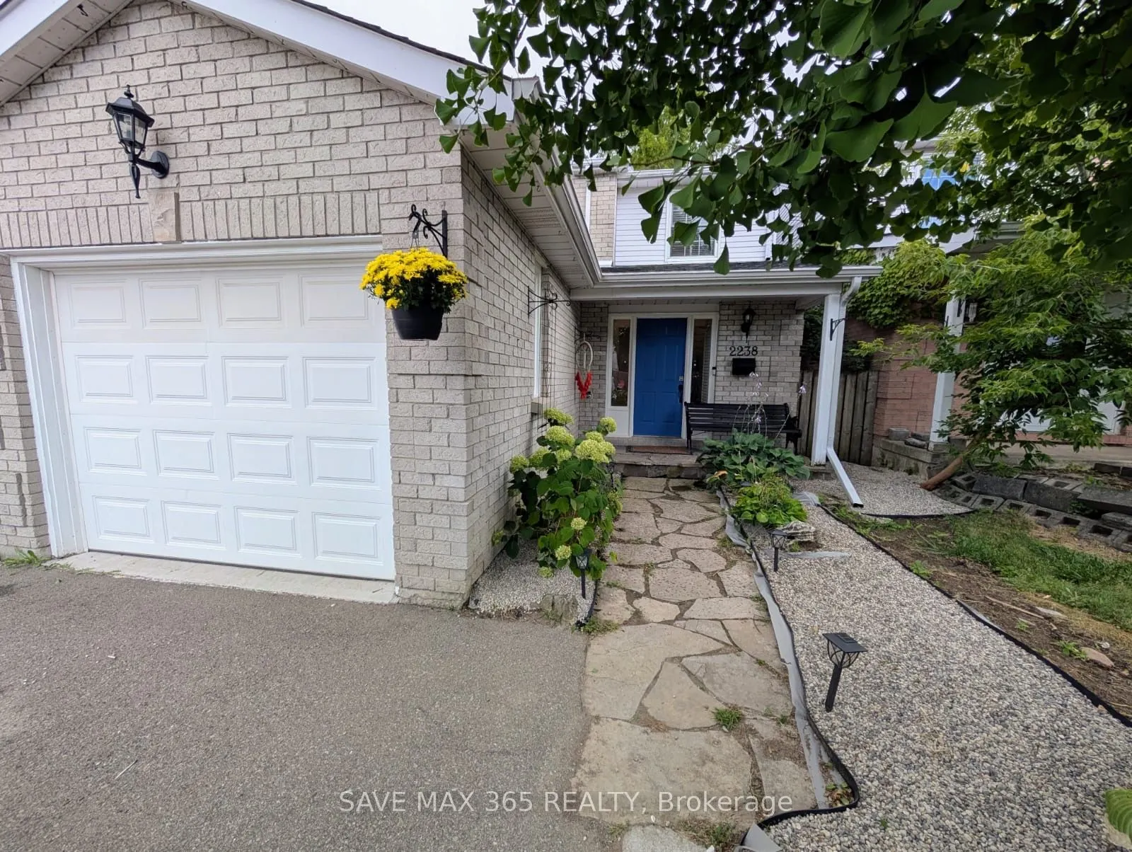 2238 Leominster Drive