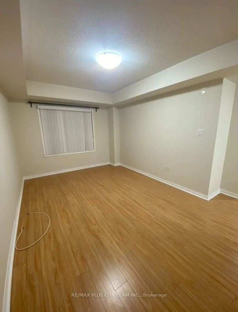 625 Dundas Street, #5