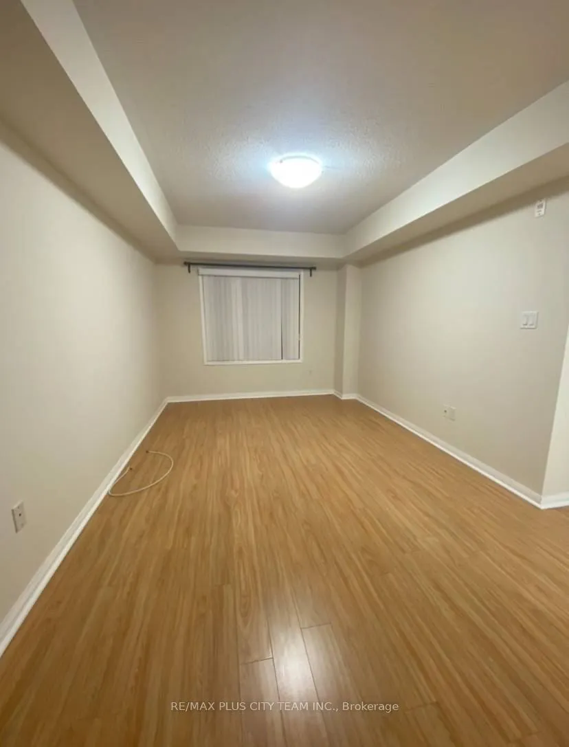 625 Dundas Street, #5