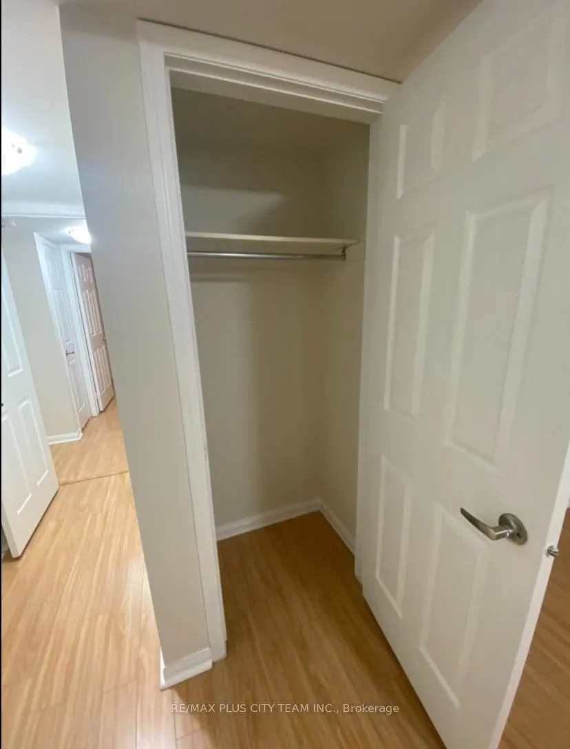 625 Dundas Street, #5