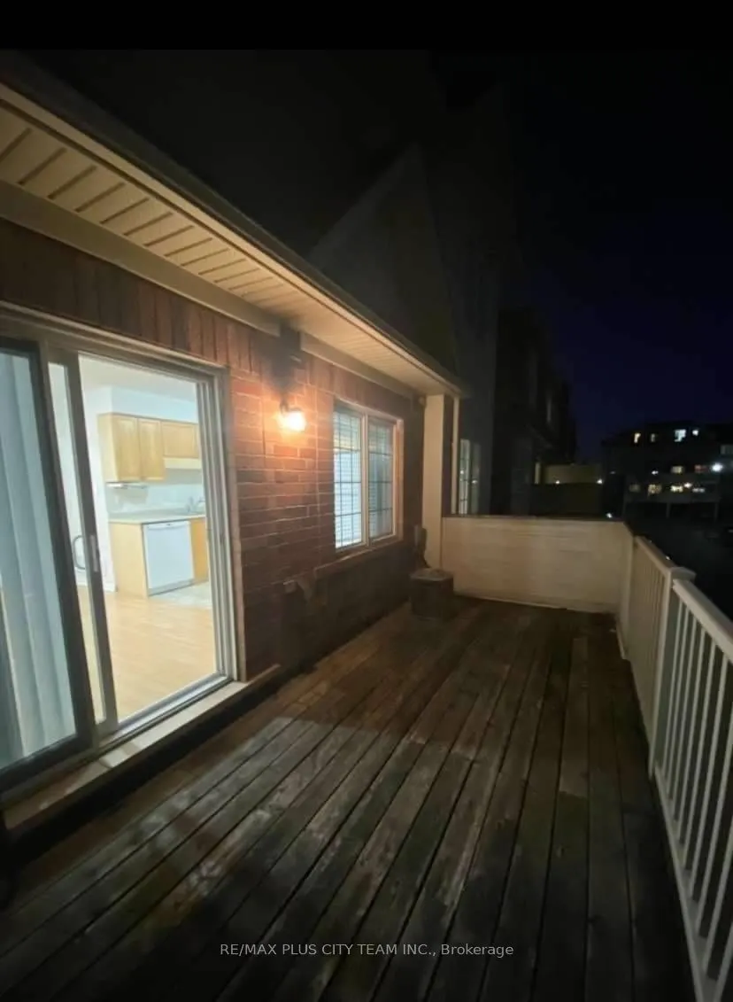 625 Dundas Street, #5