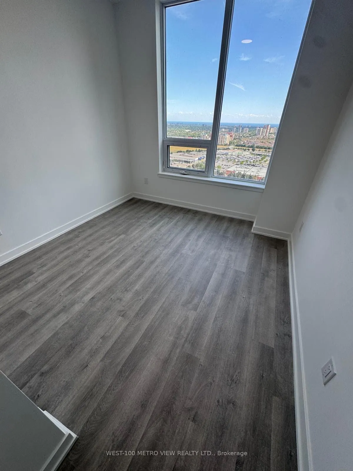 5105 Hurontario Street, #2505