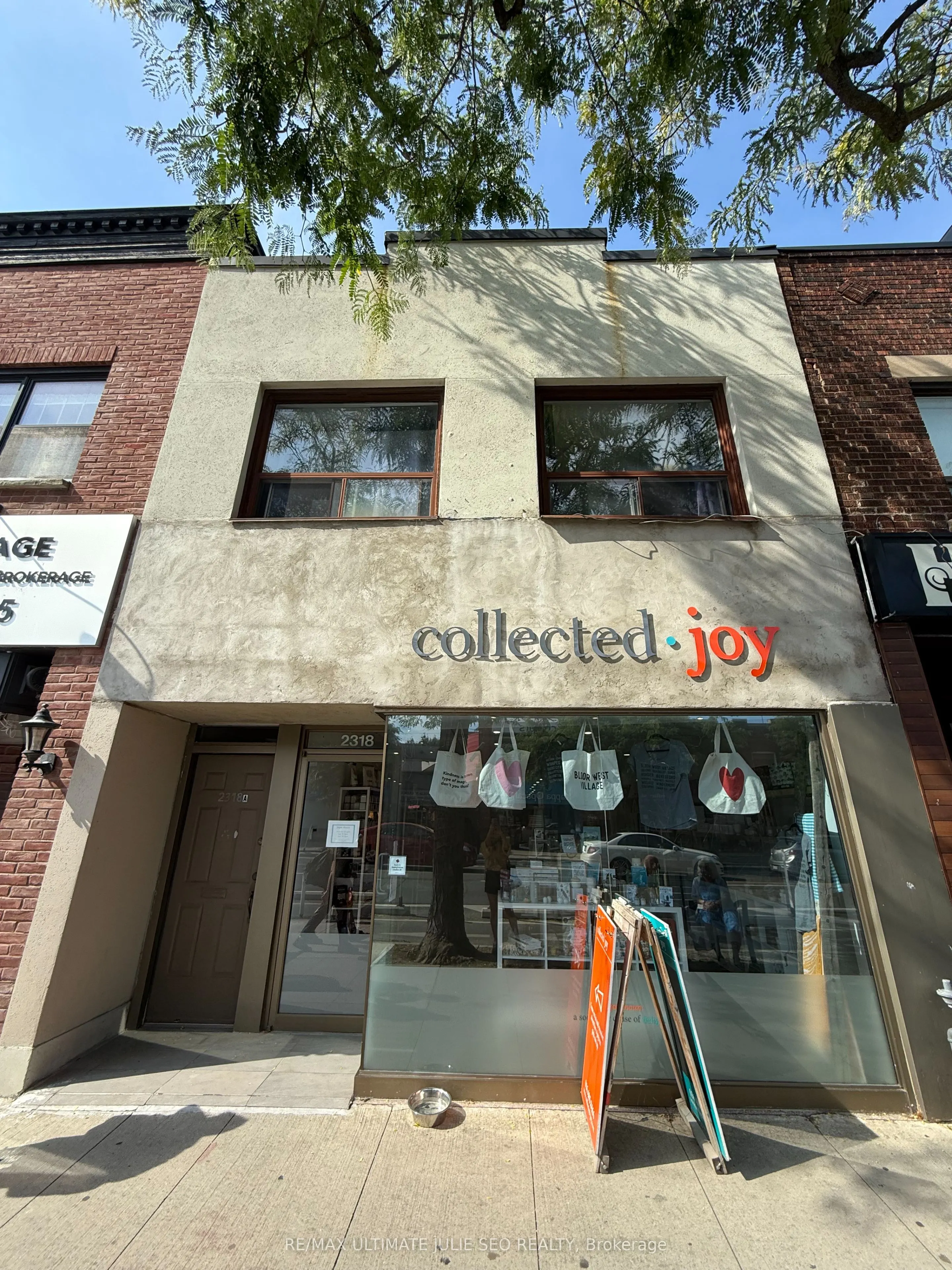 2318 Bloor Street W, #2nd floor