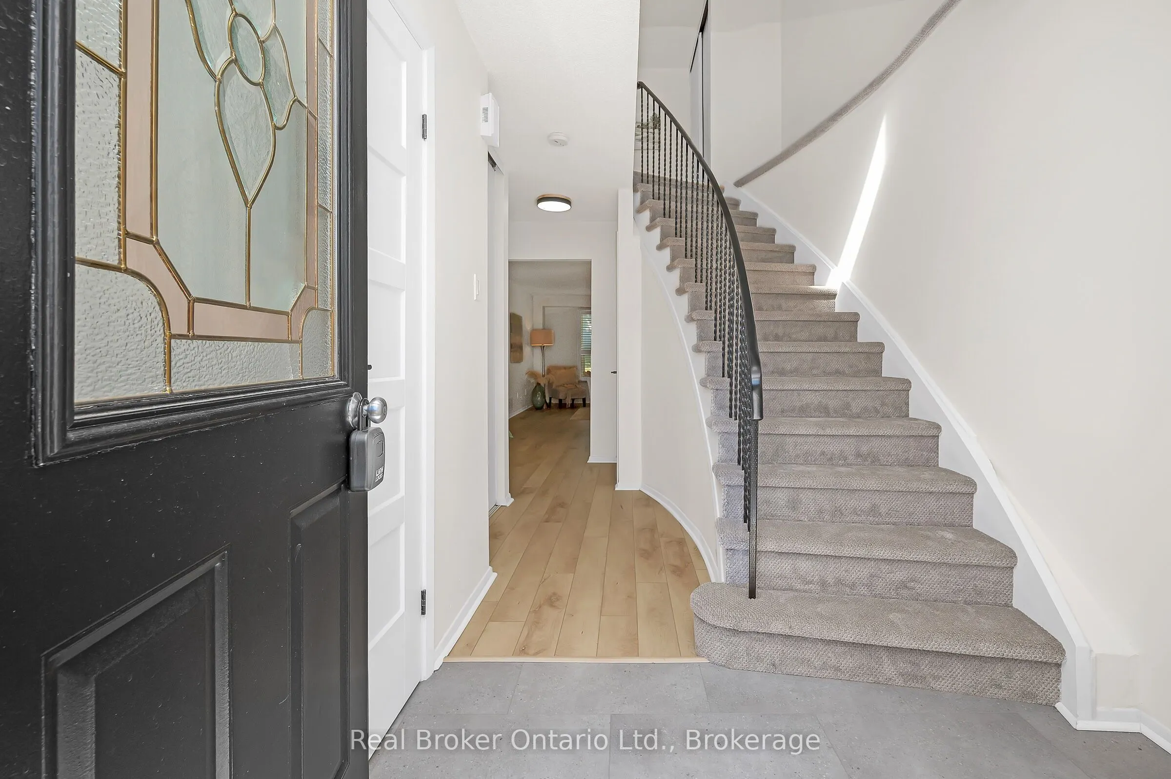 815 Sweetwater Crescent