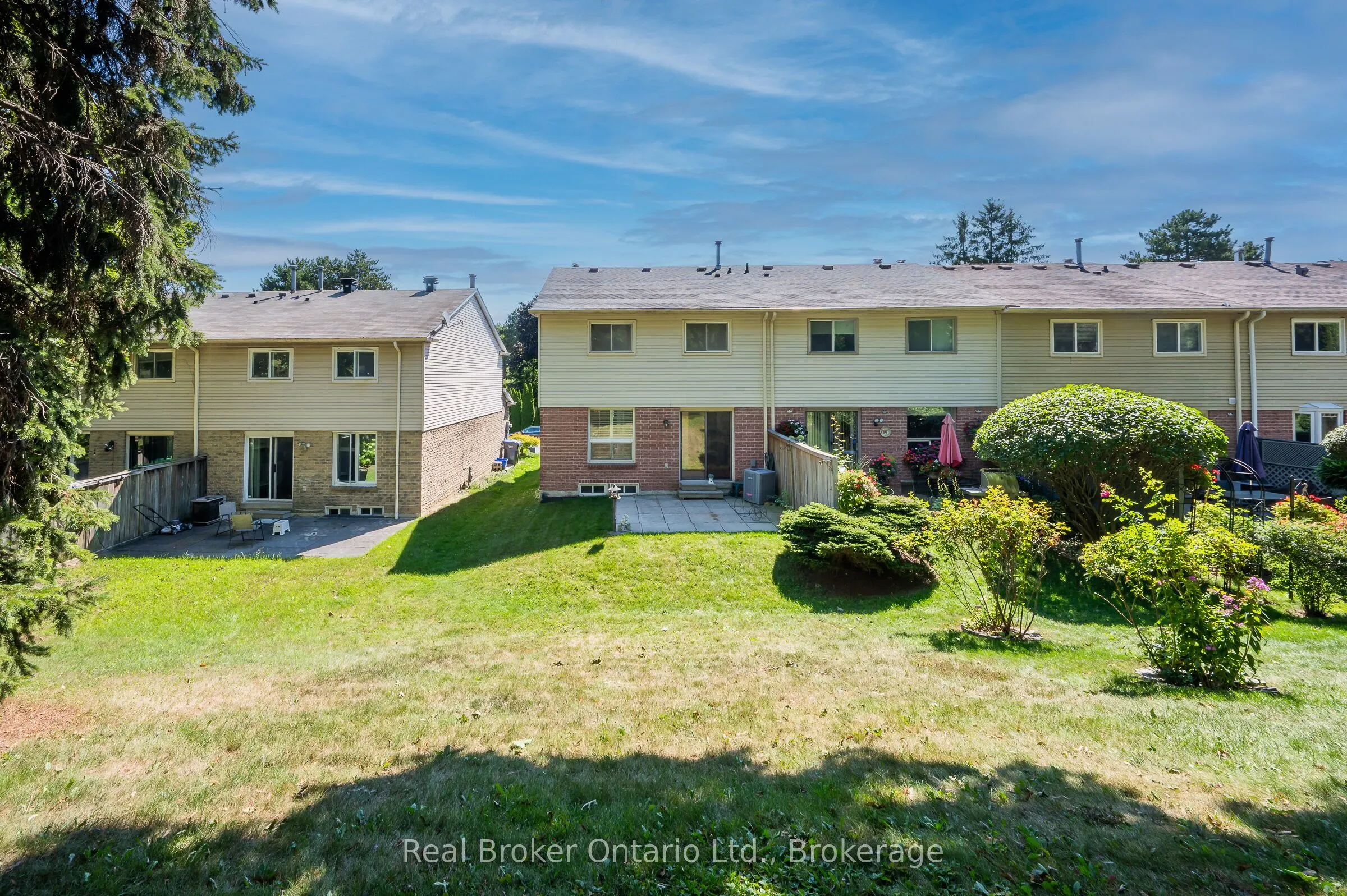 815 Sweetwater Crescent
