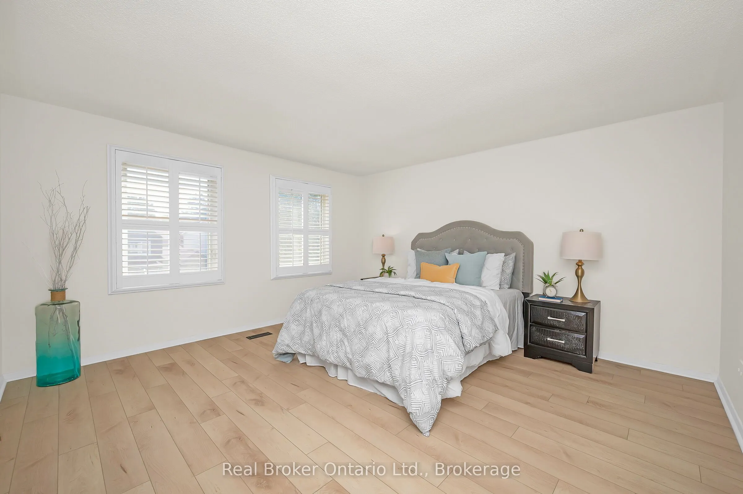 815 Sweetwater Crescent