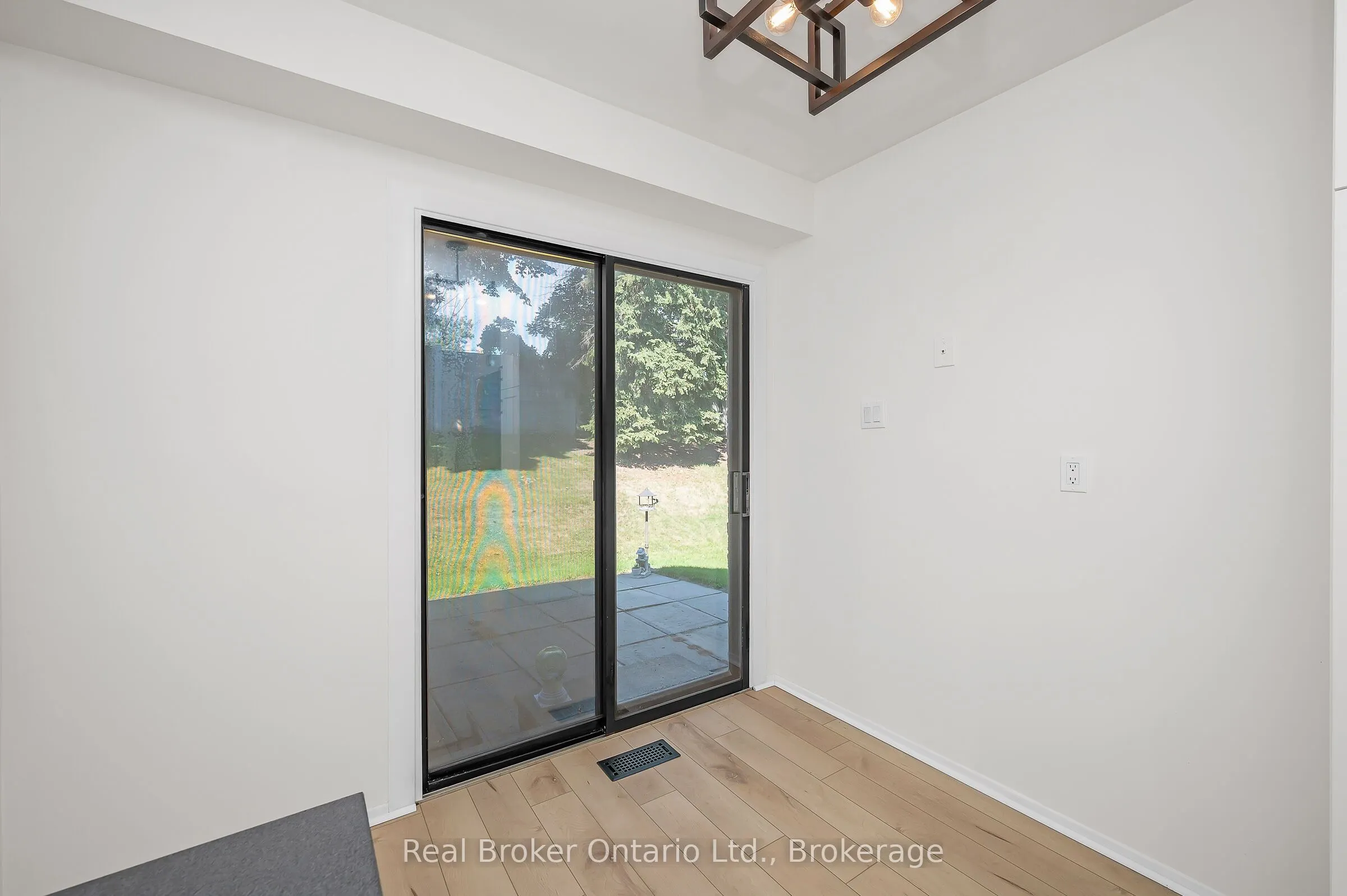 815 Sweetwater Crescent