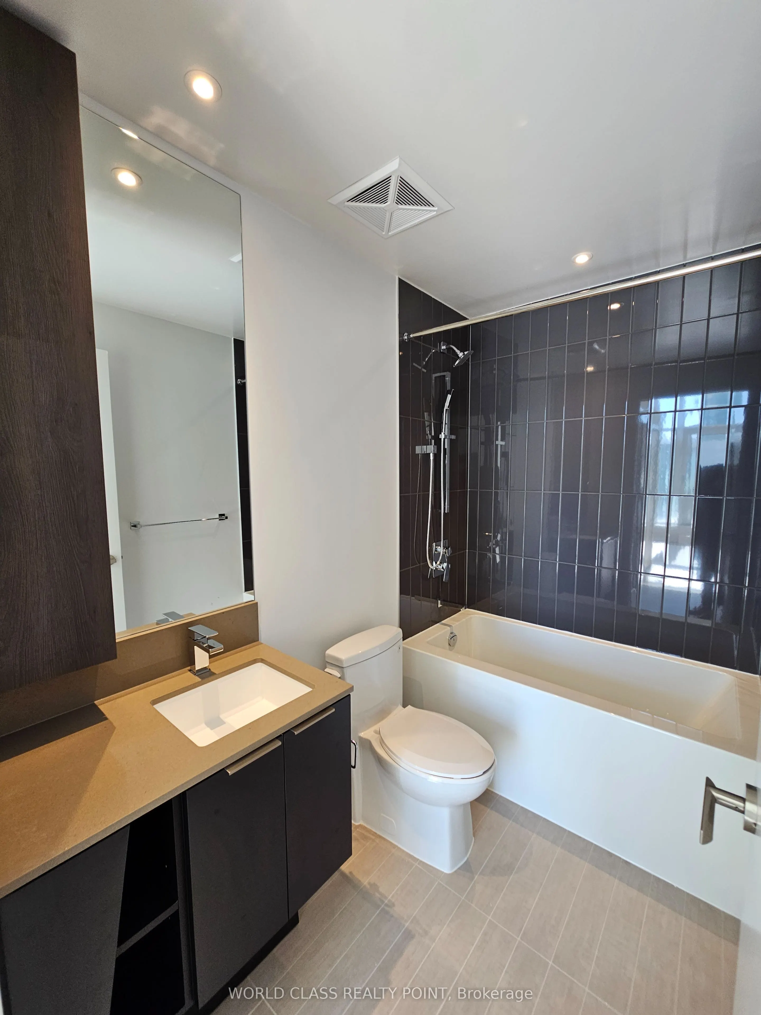 3900 Confederation Parkway, #530