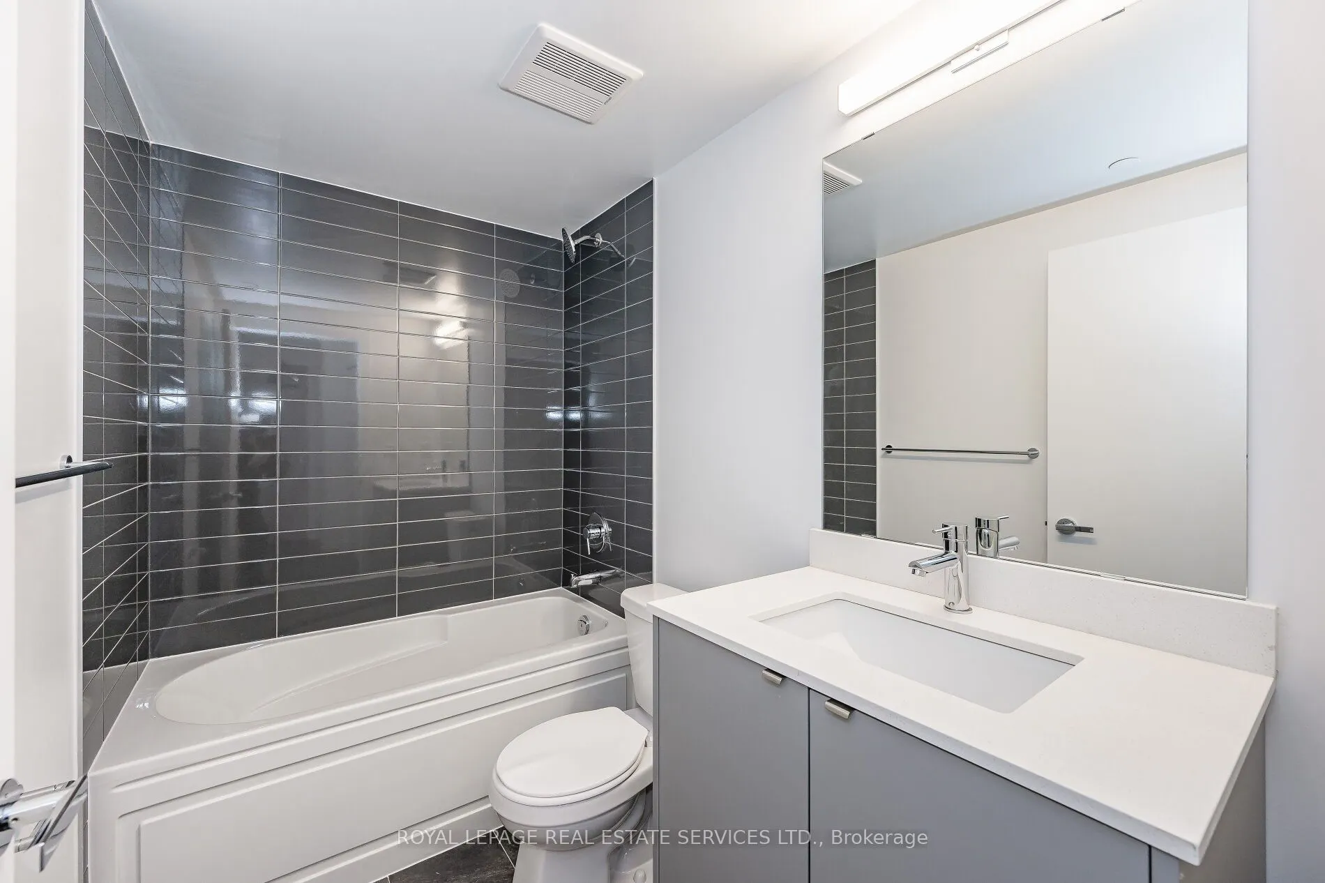 3210 Dakota Common, #A611
