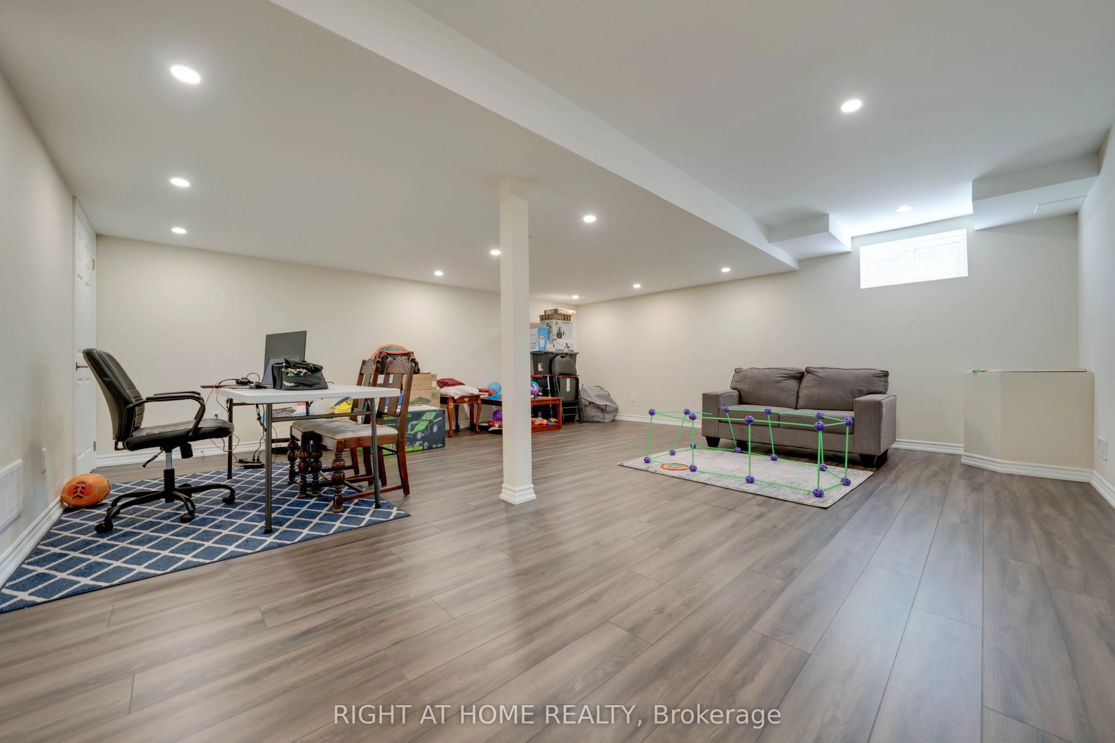 815 Banks Crescent