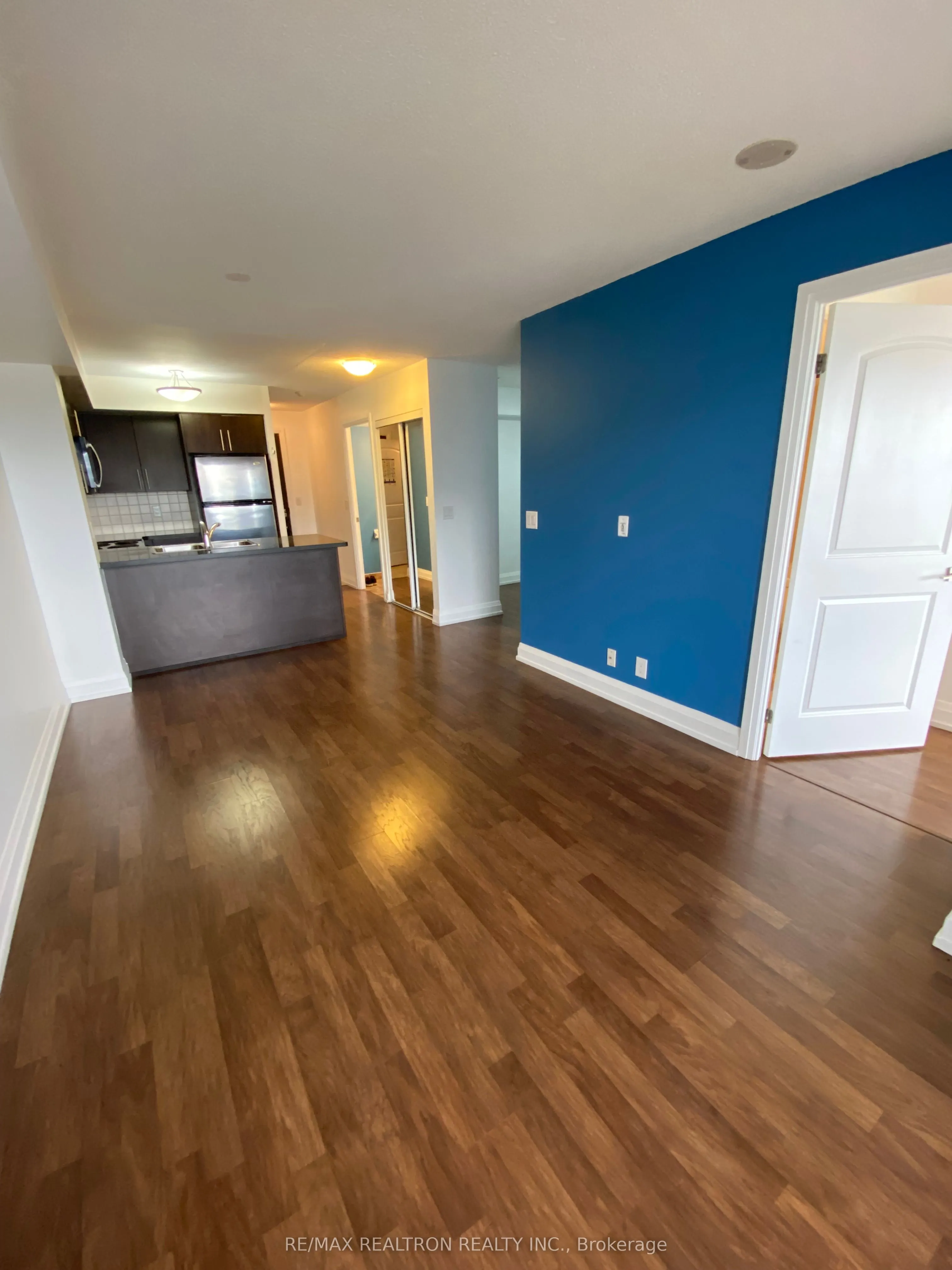 1070 Sheppard Avenue W, #1201