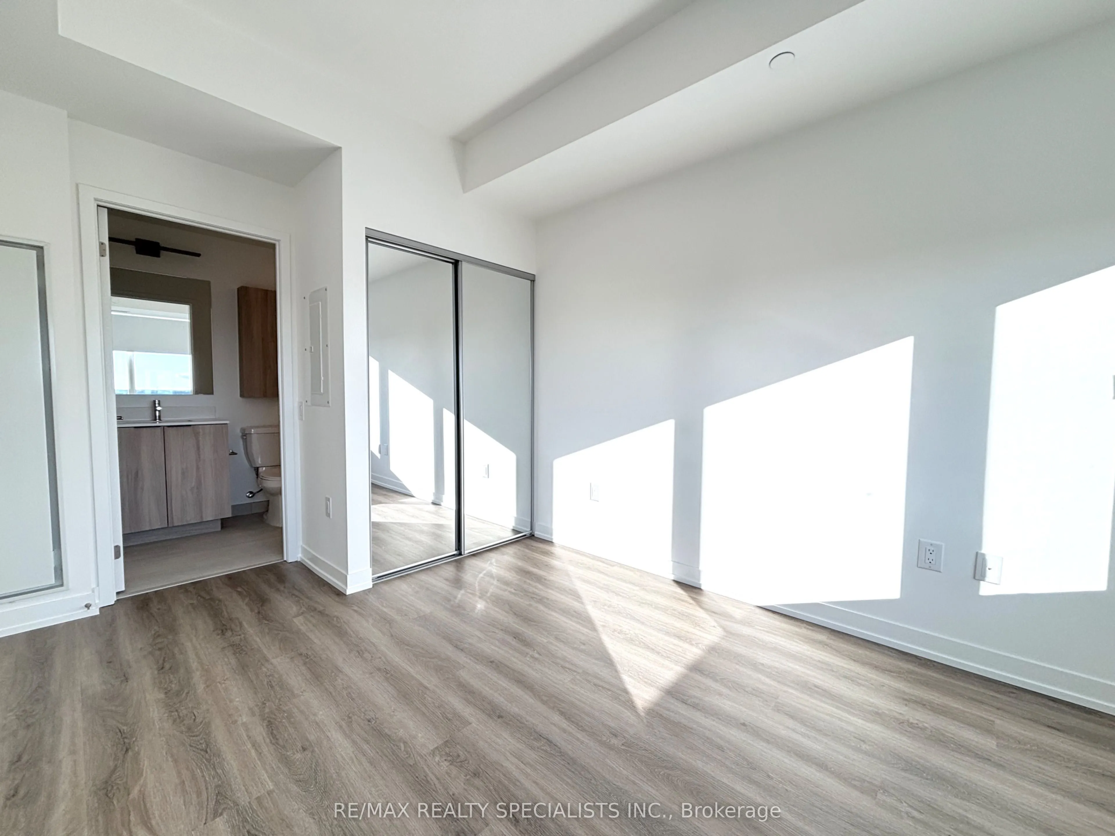 2485 Eglinton Avenue W, #1224
