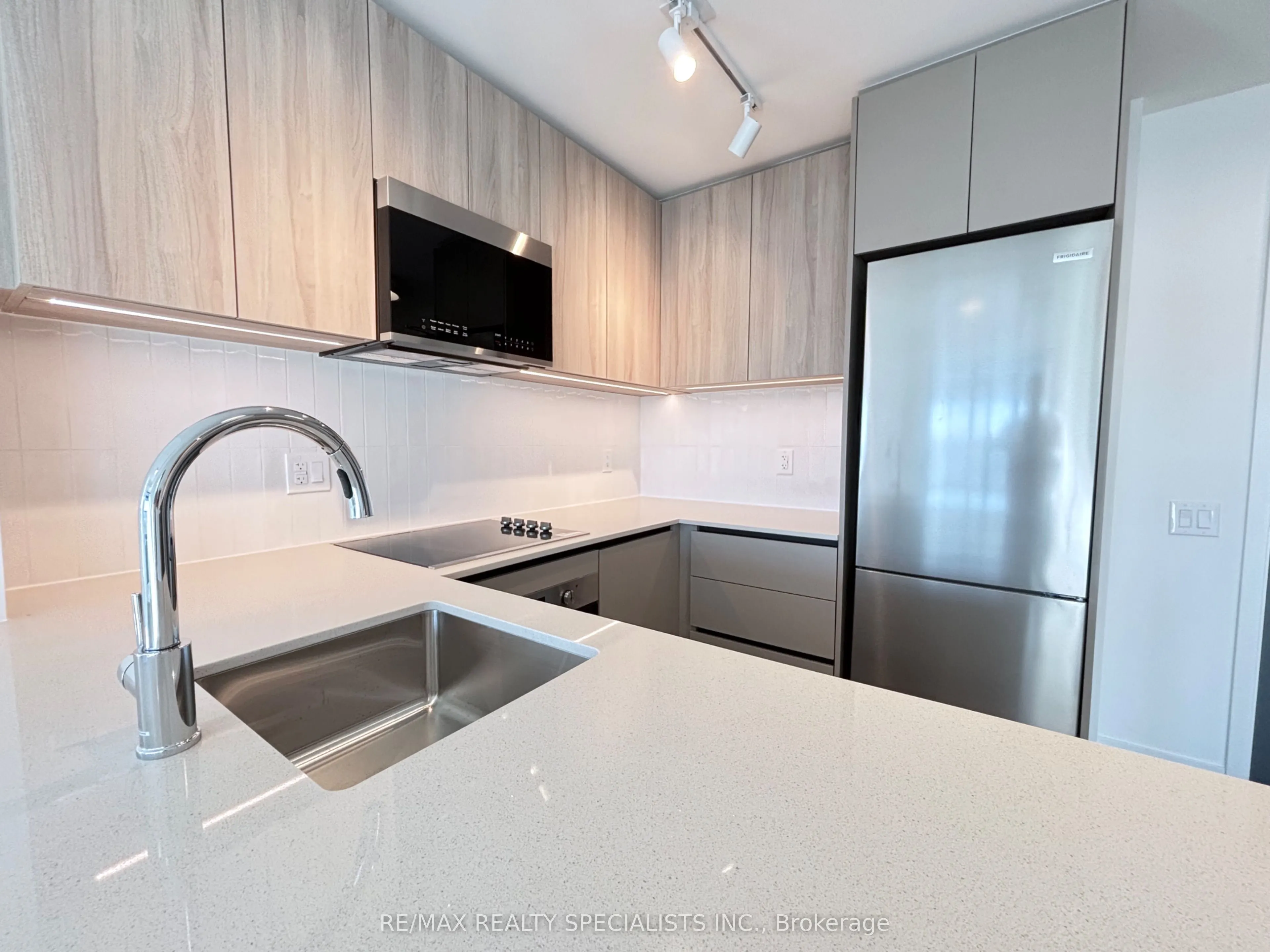 2485 Eglinton Avenue W, #1224