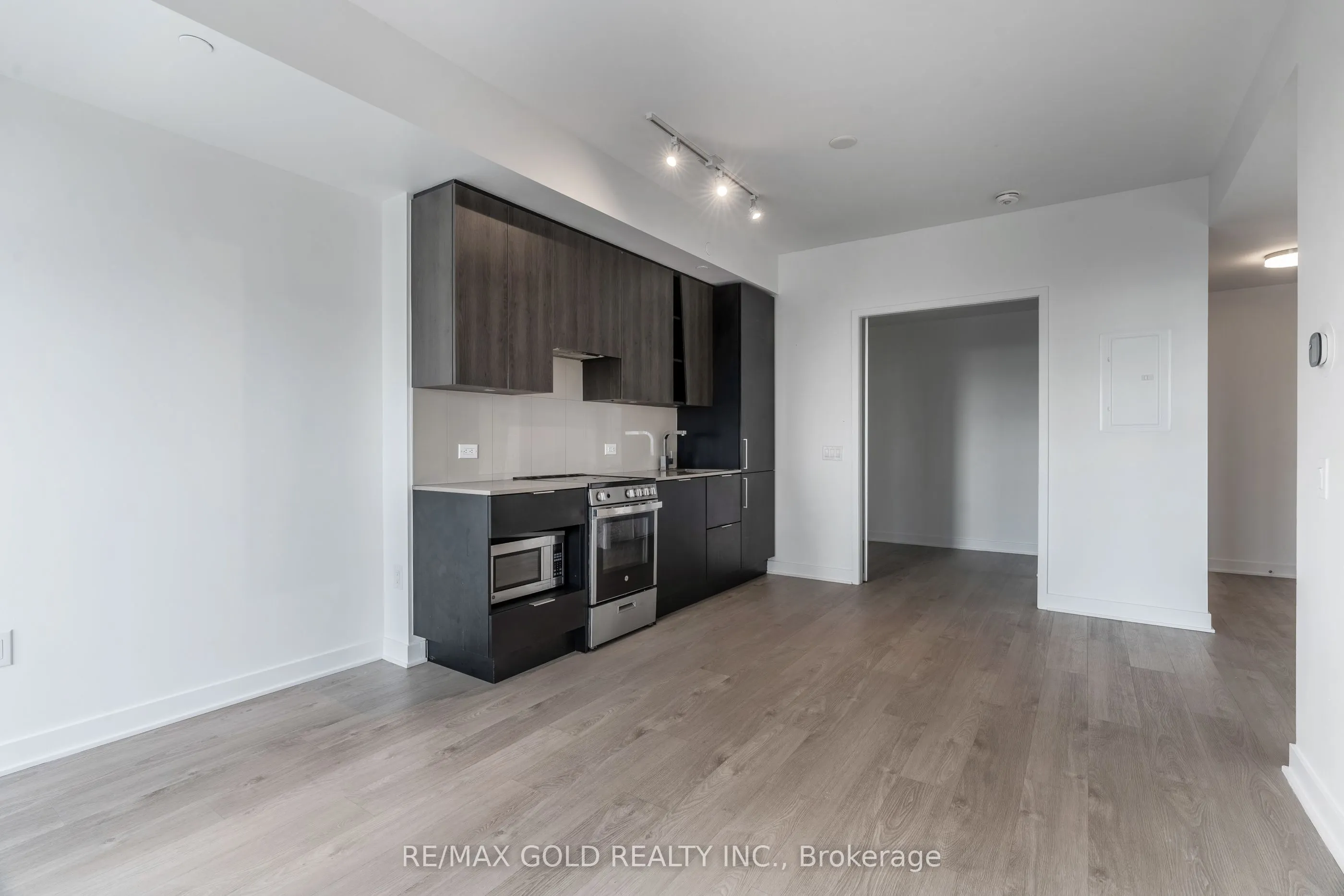 3900 Confedration Parkway, #2707