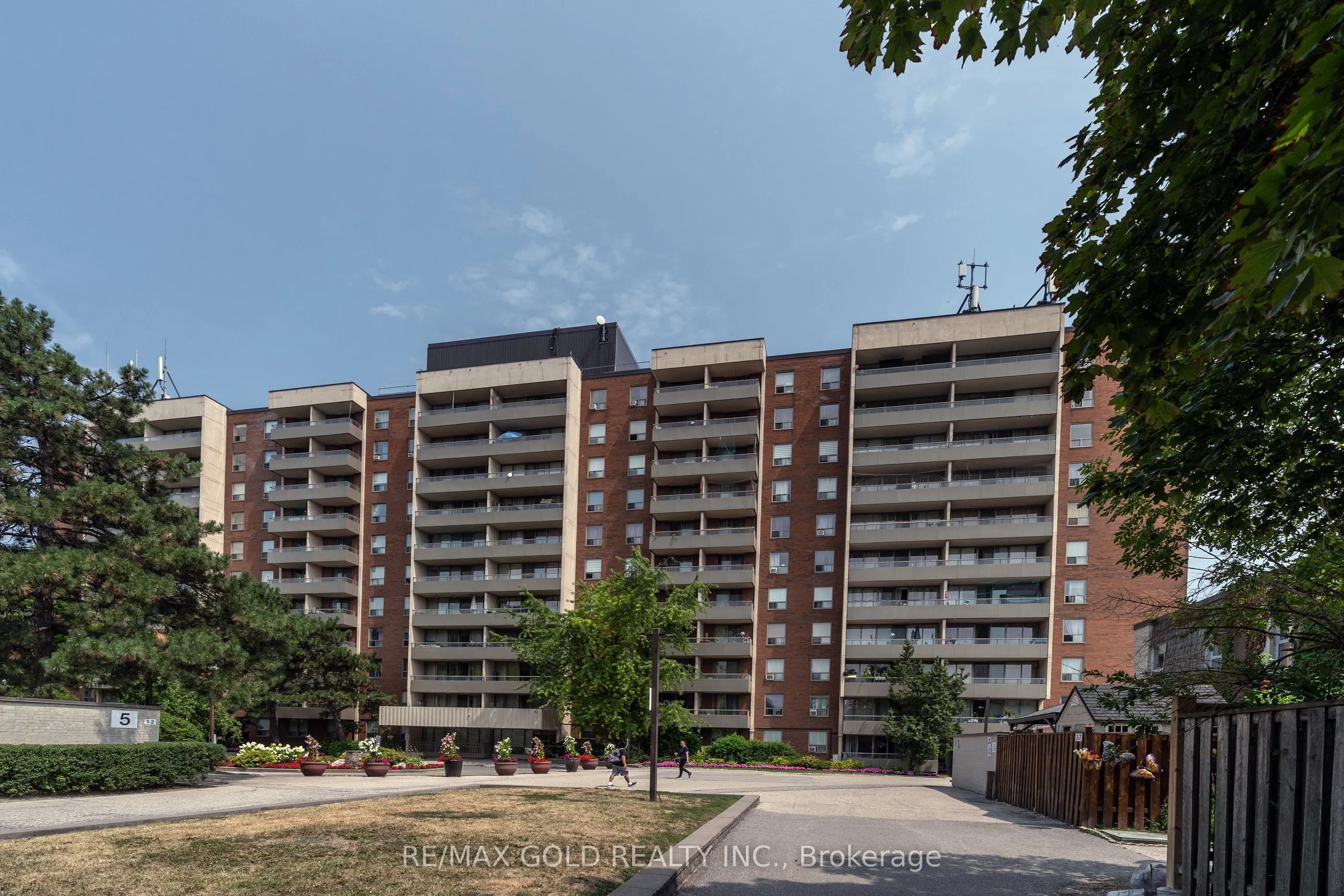 1 Four Winds Drive, #502