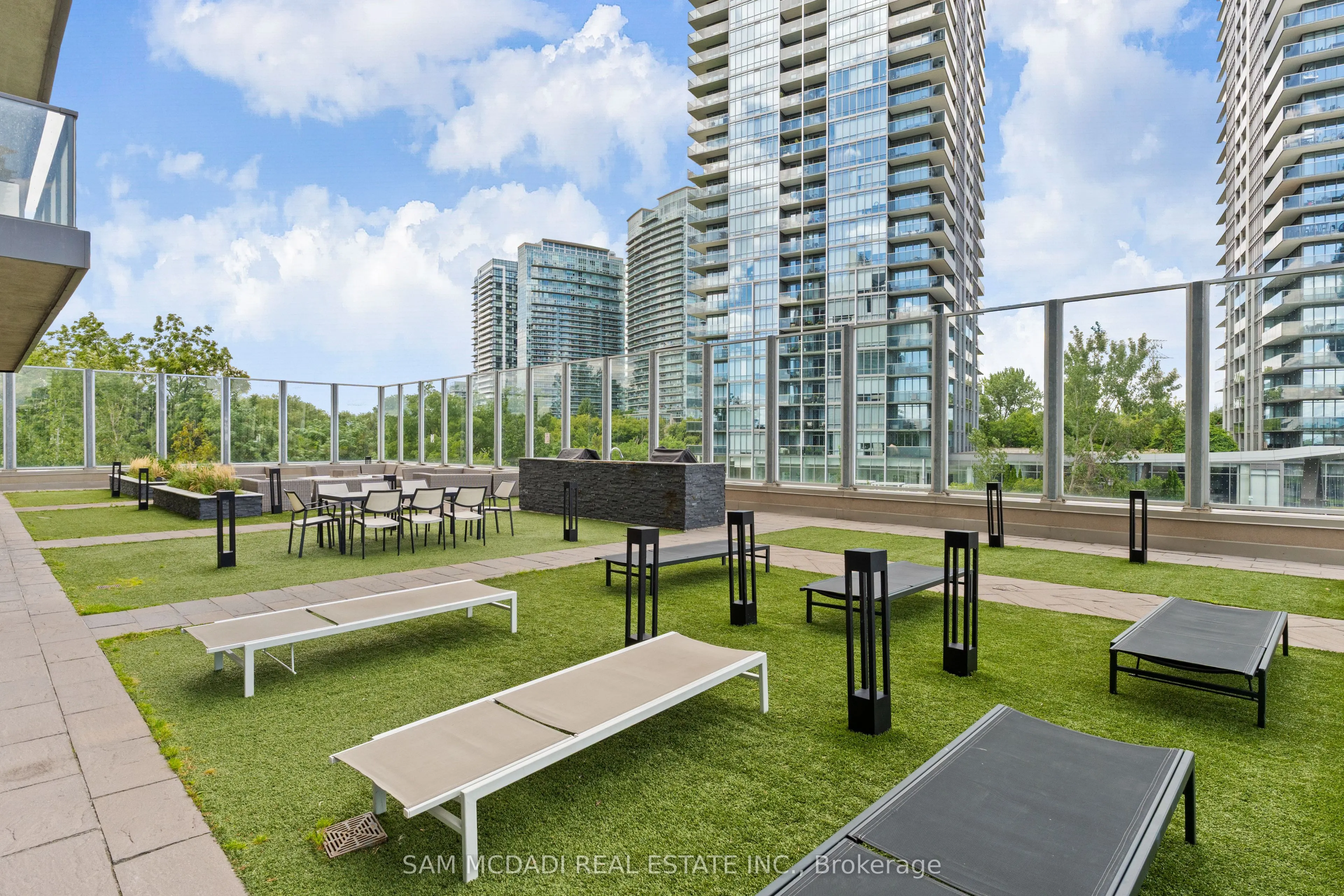 36 Park Lawn Road, #1109