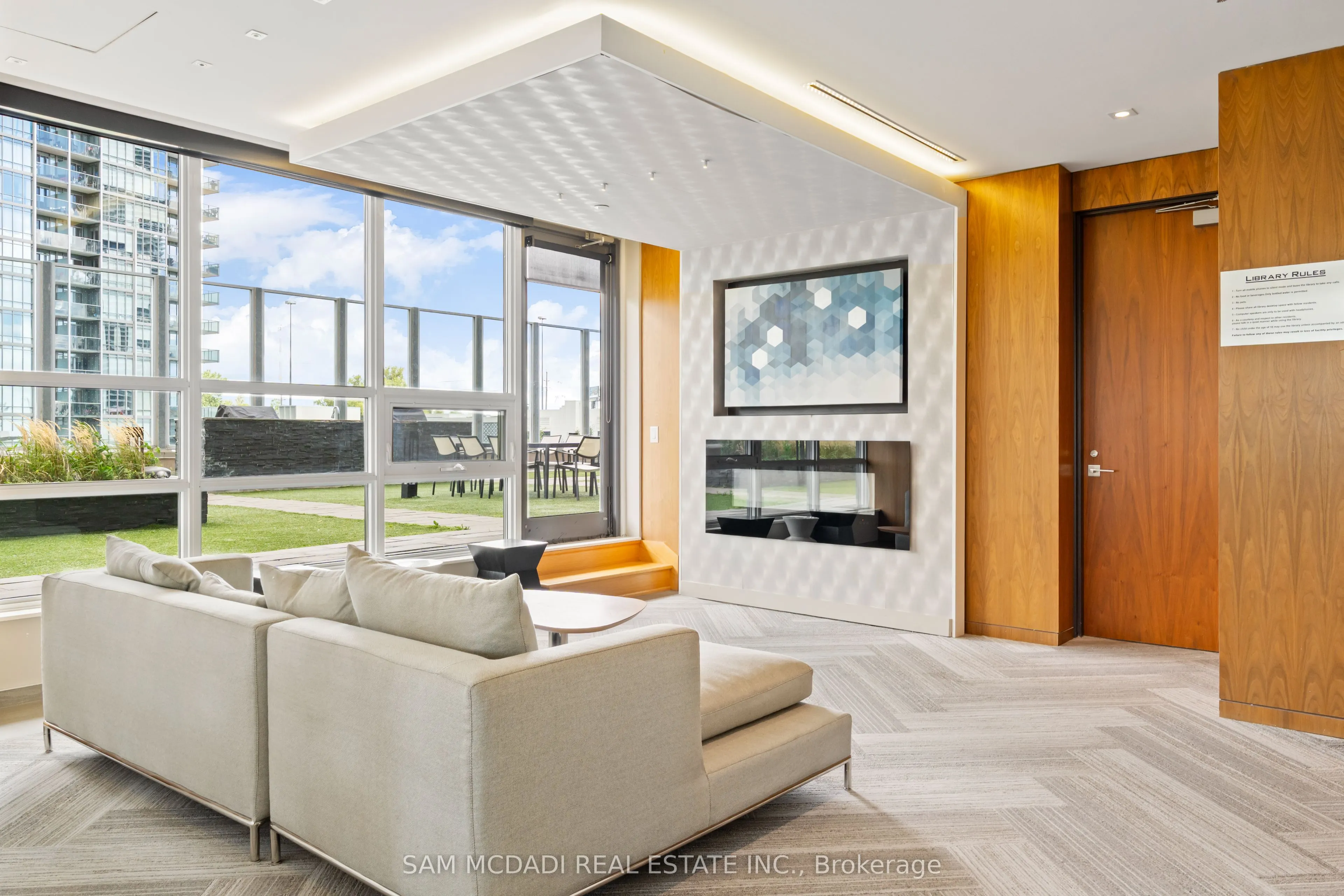 36 Park Lawn Road, #1109