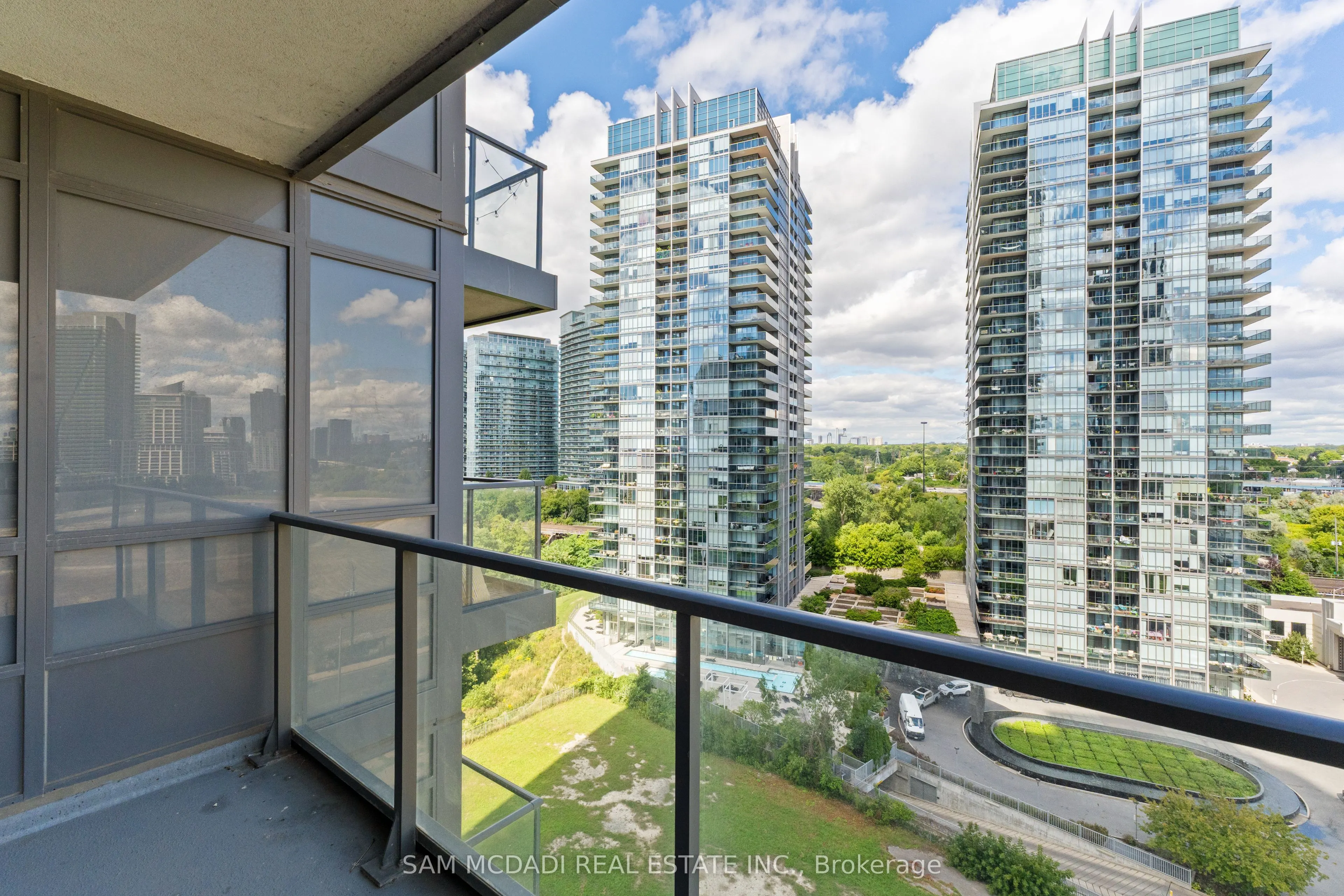 36 Park Lawn Road, #1109