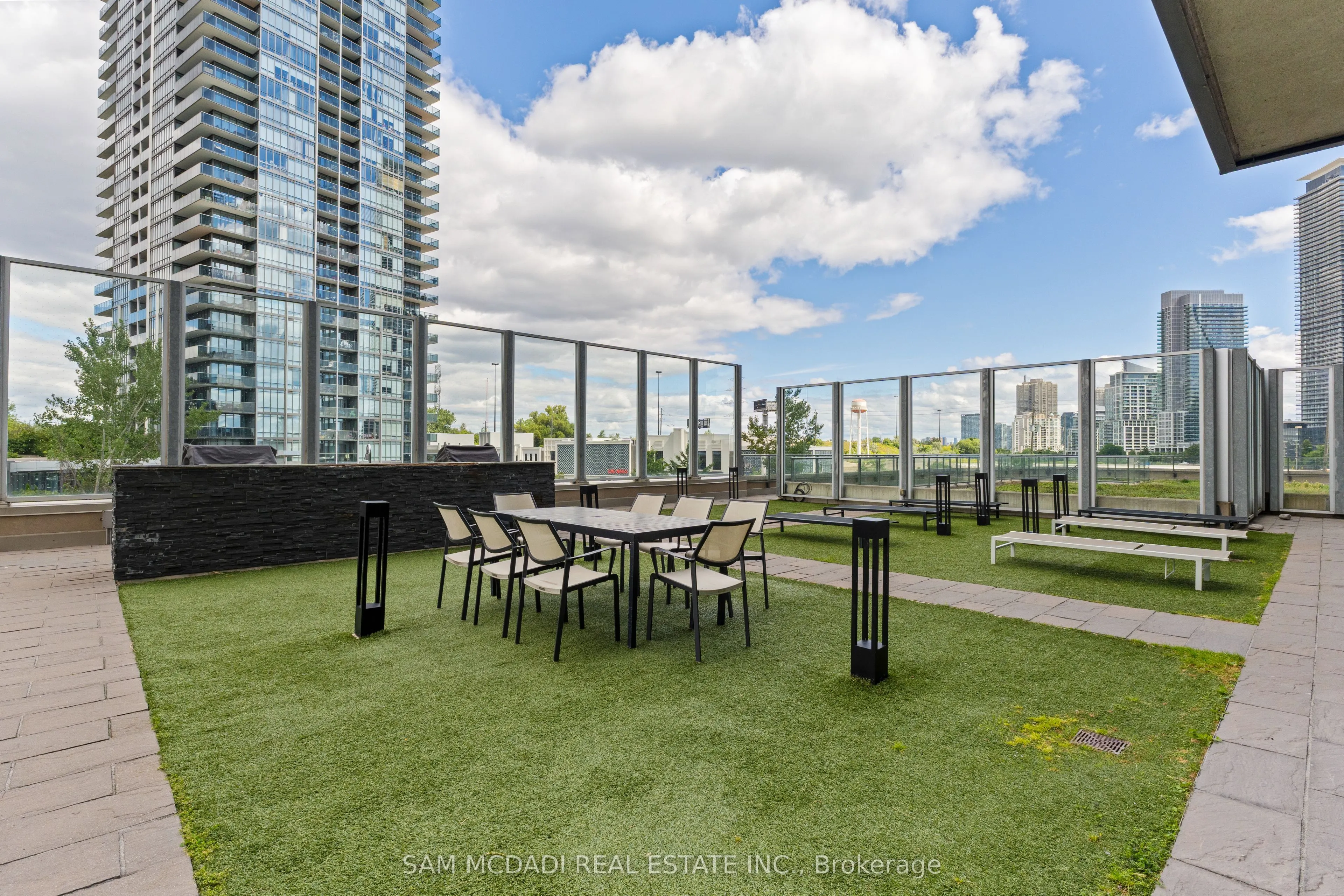 36 Park Lawn Road, #1109